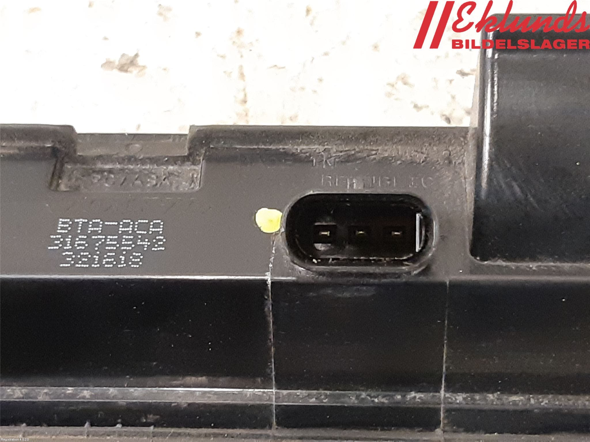 Volvo V90 CROSS COUNTRY 17->> Bakluckehandtag