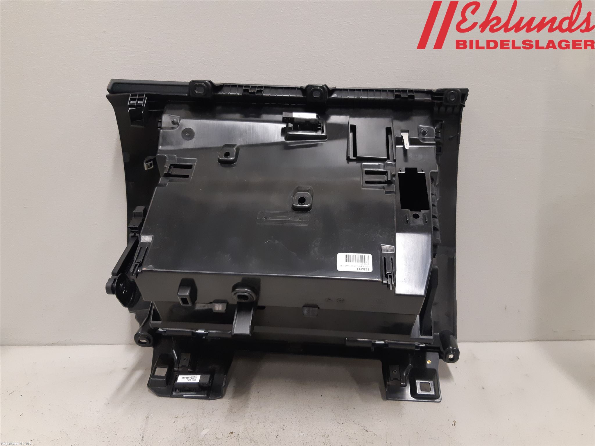 Volvo V90 17->> Handskfack