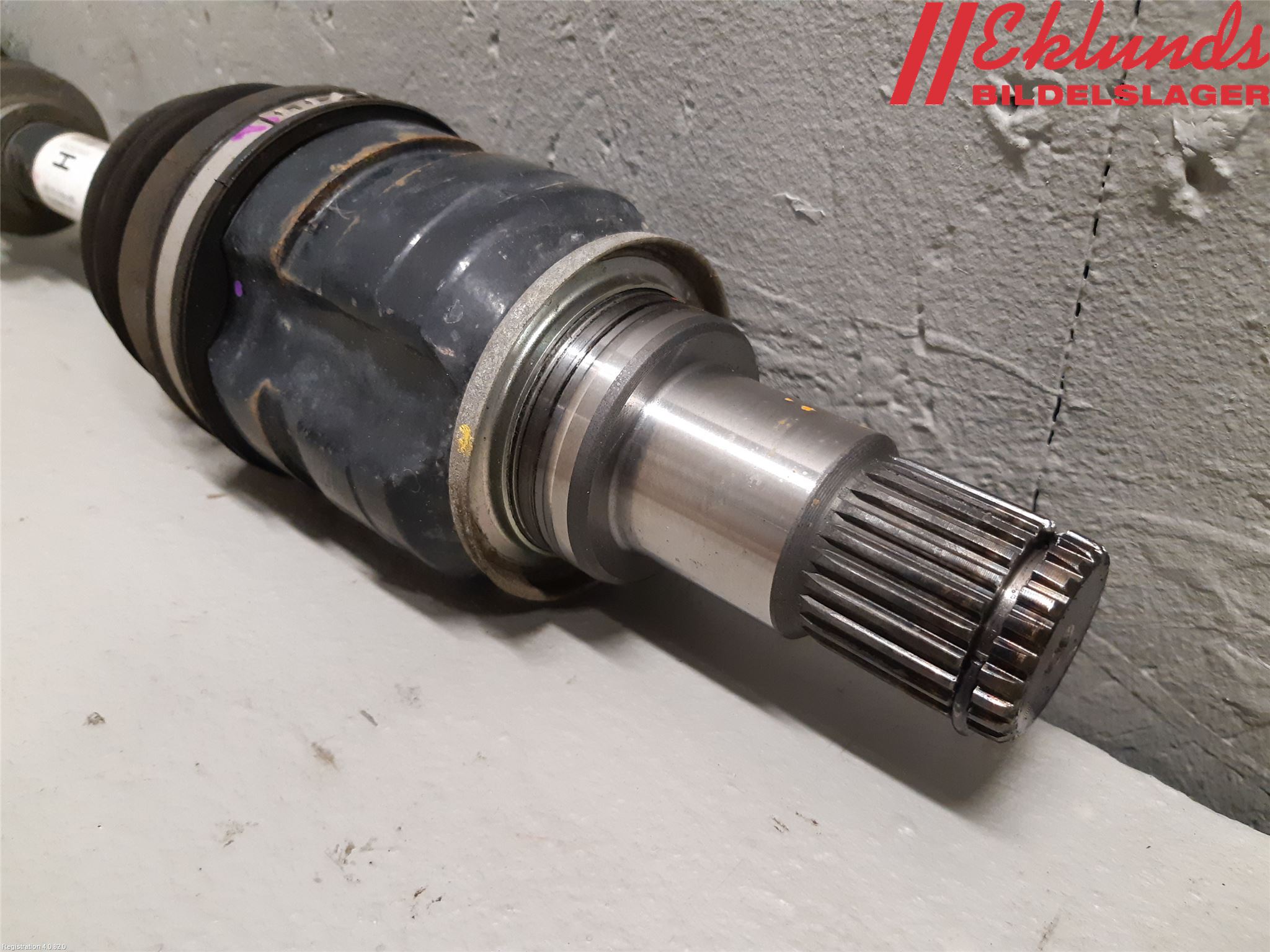 Toyota AURIS 13-19 Drivaxel Fram Vänster