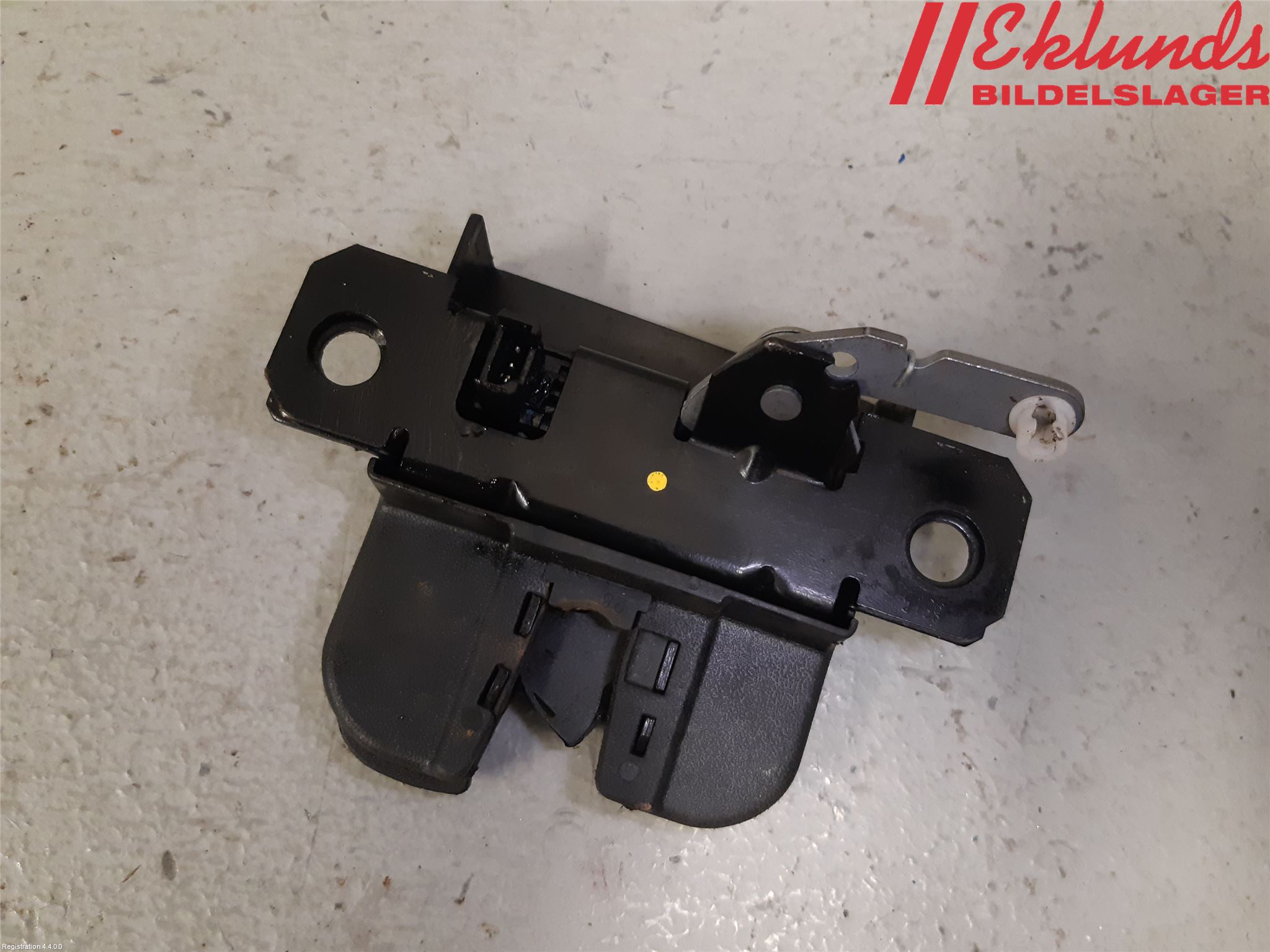 Volkswagen VW CADDY      04-10 Låskista-Dörrlås