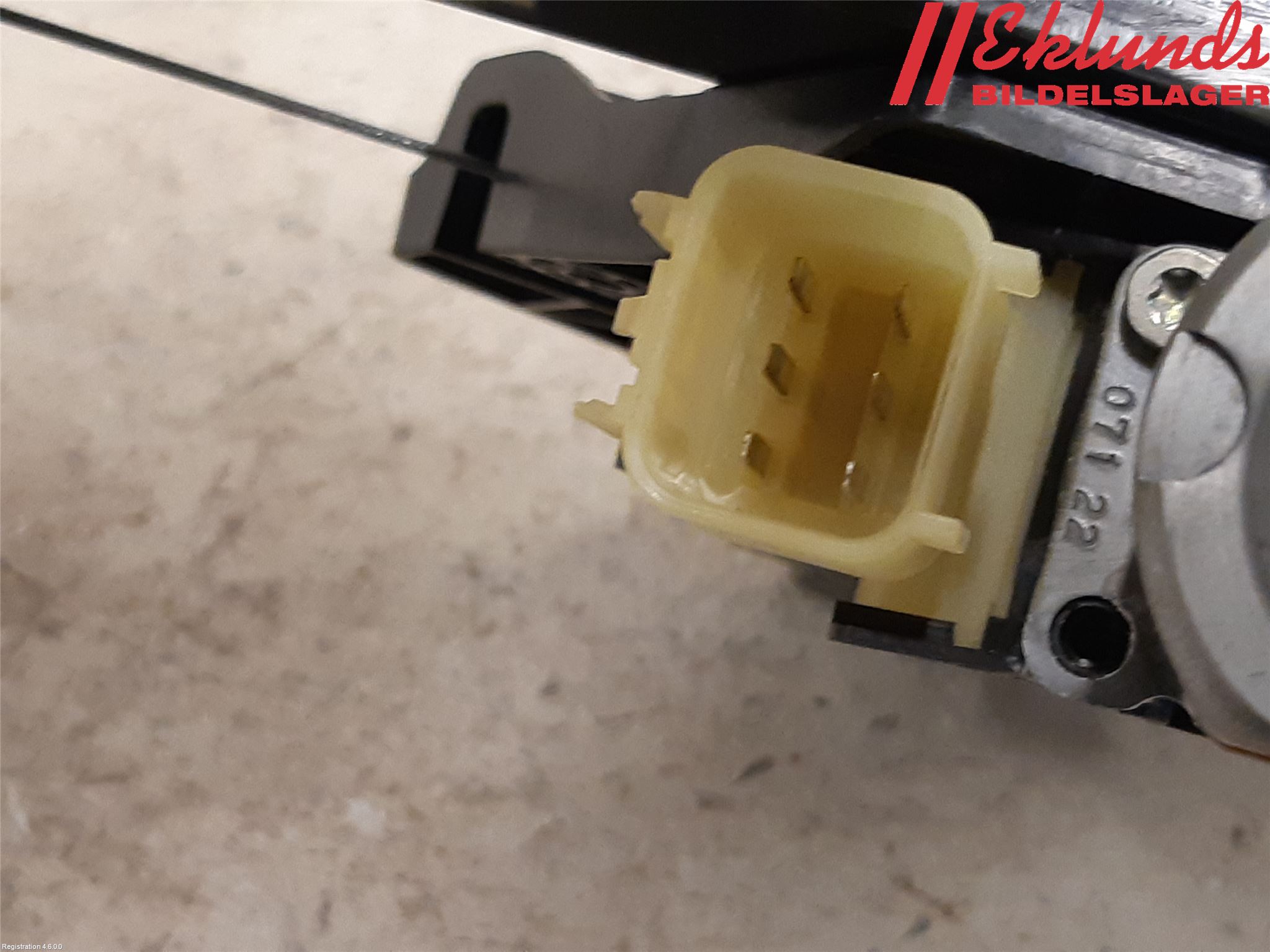 Ora FUNKY CAT 22-23 Fönsterhiss El Kompl