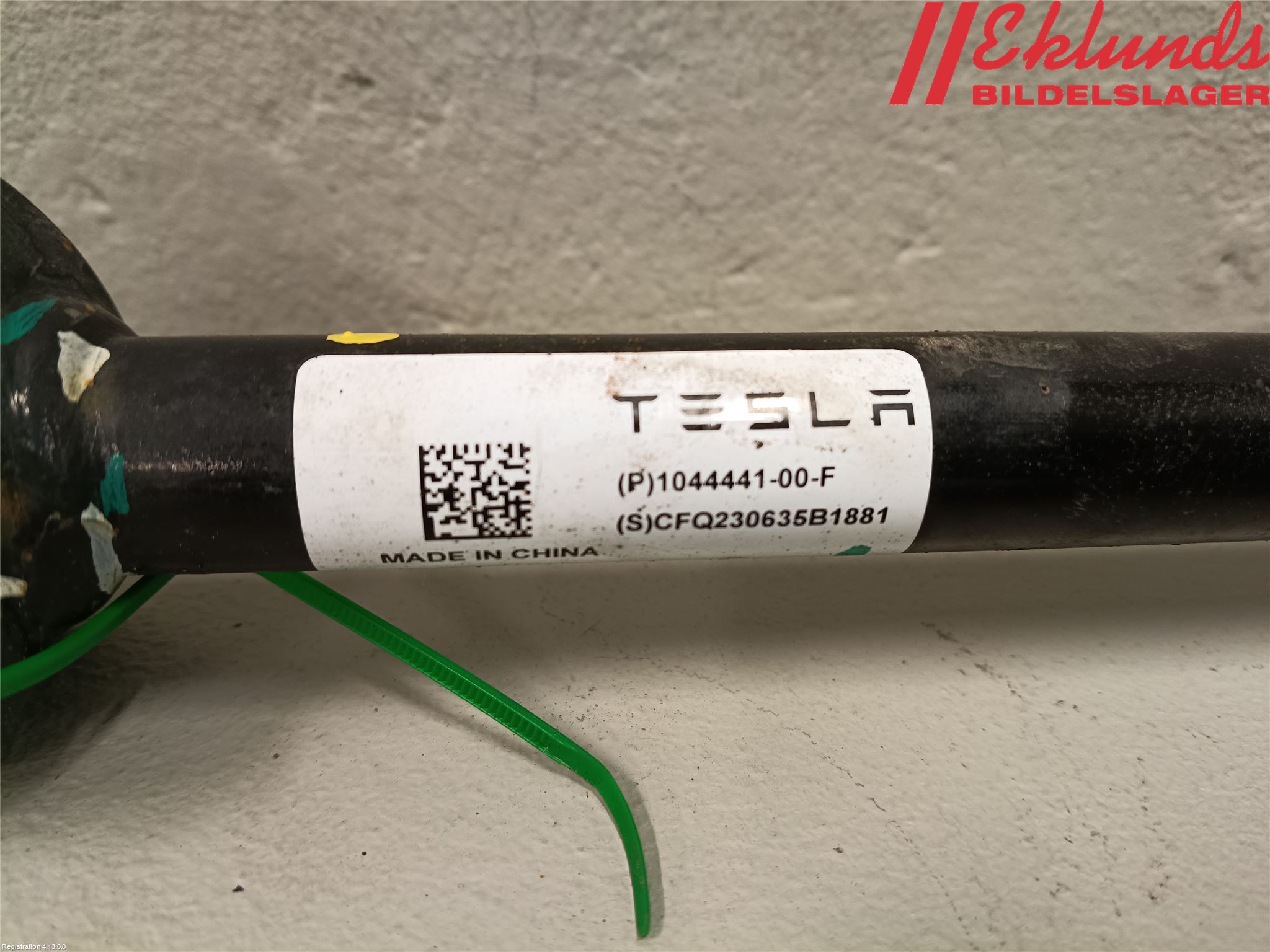 Tesla MODEL 3 17- Bärarm Bak Höger