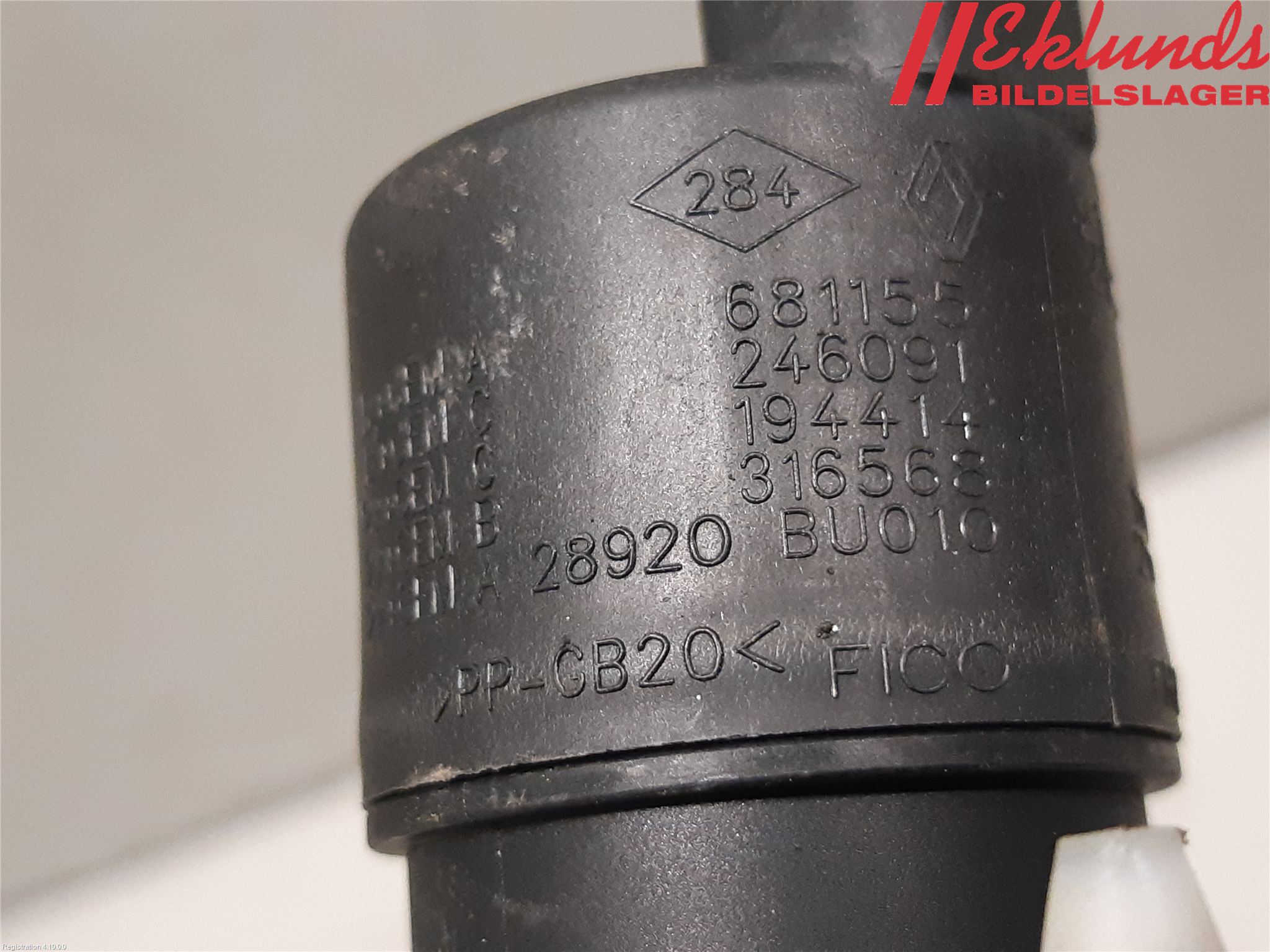 Peugeot 208 12-15 Spolarpump Vindruta