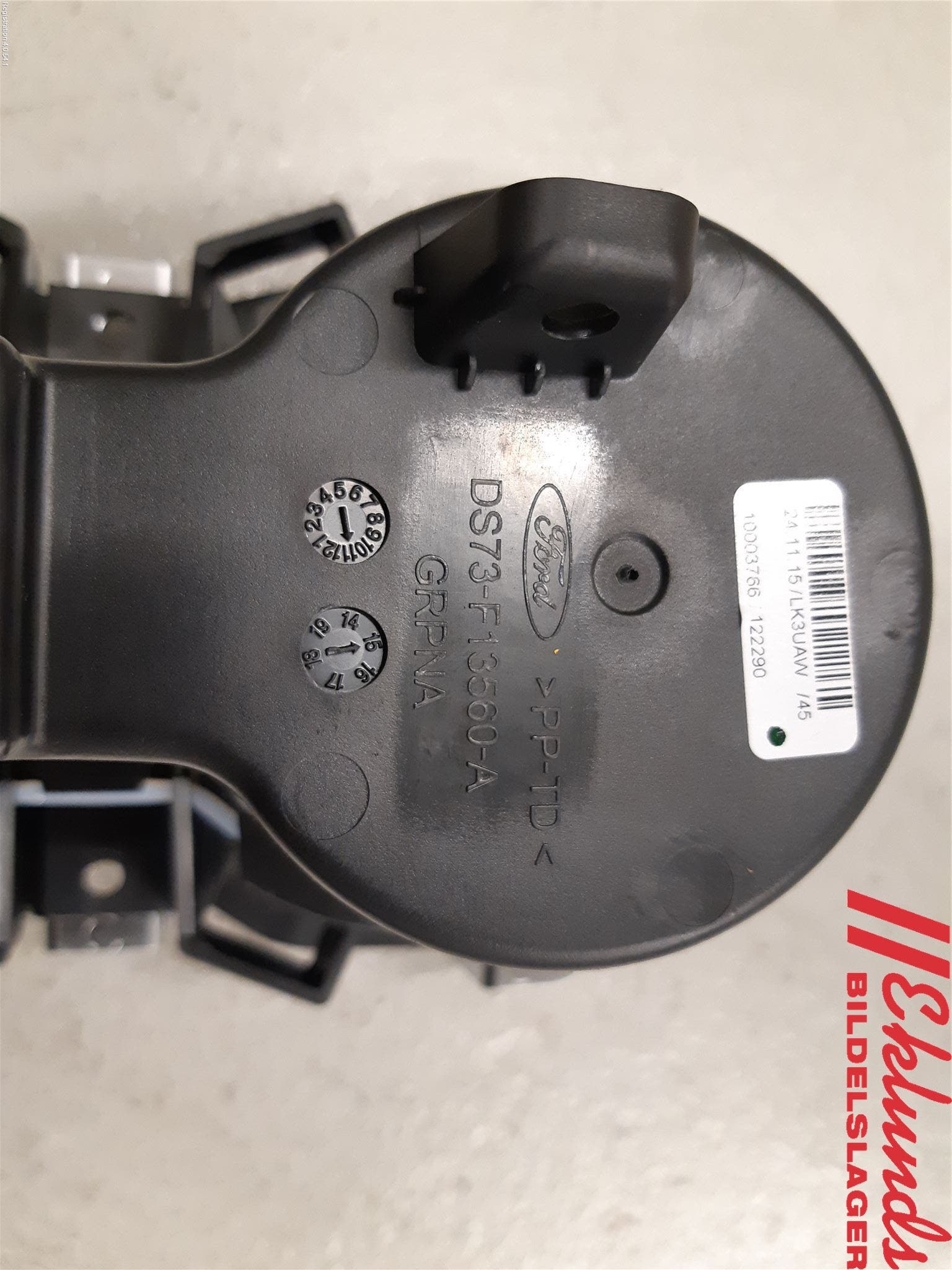 Ford MONDEO 15-22 Mugghållare