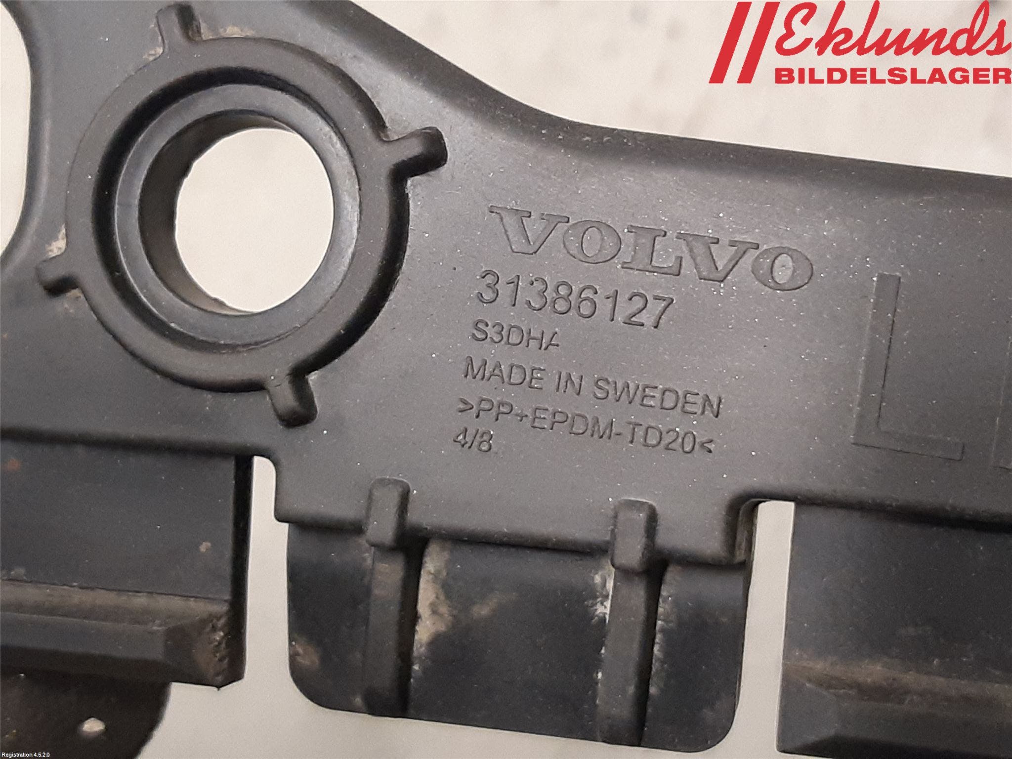 Volvo V90 CROSS COUNTRY 17->> Sidokjol Vä