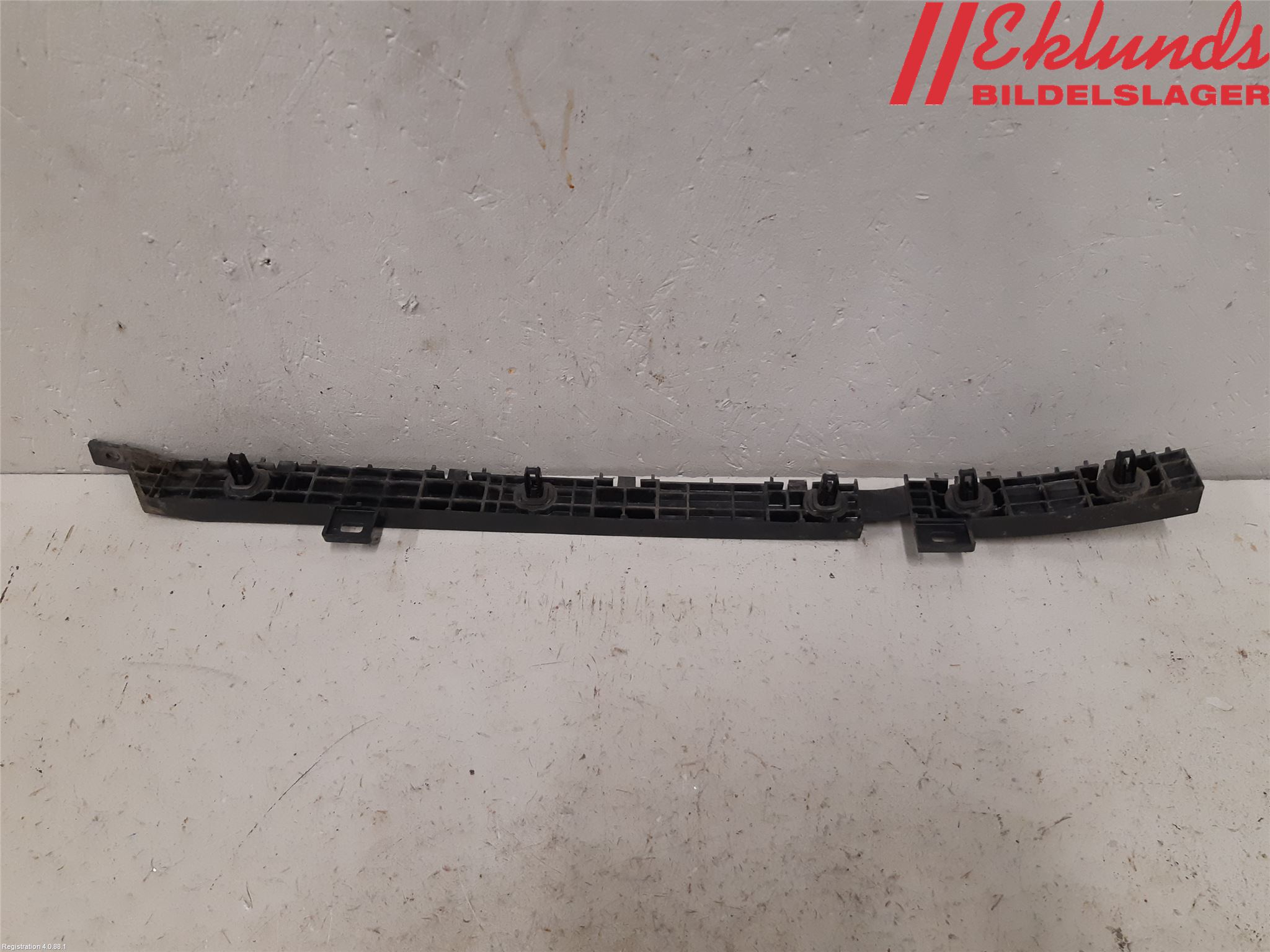 Tesla MODEL S 13- Stötfångarfäste Bak Hö