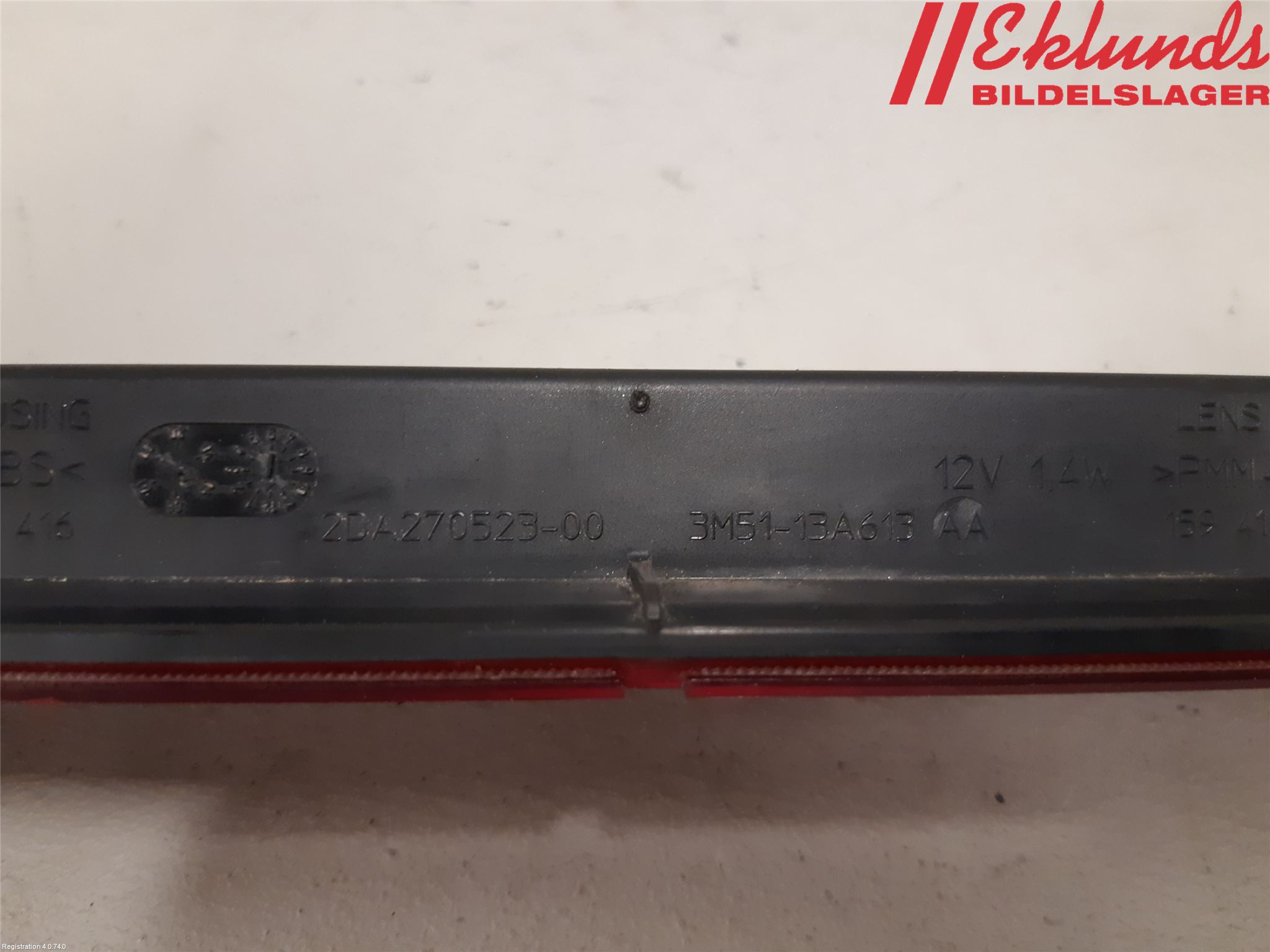 Ford FOCUS     04-07 Bromsljus Bakruta