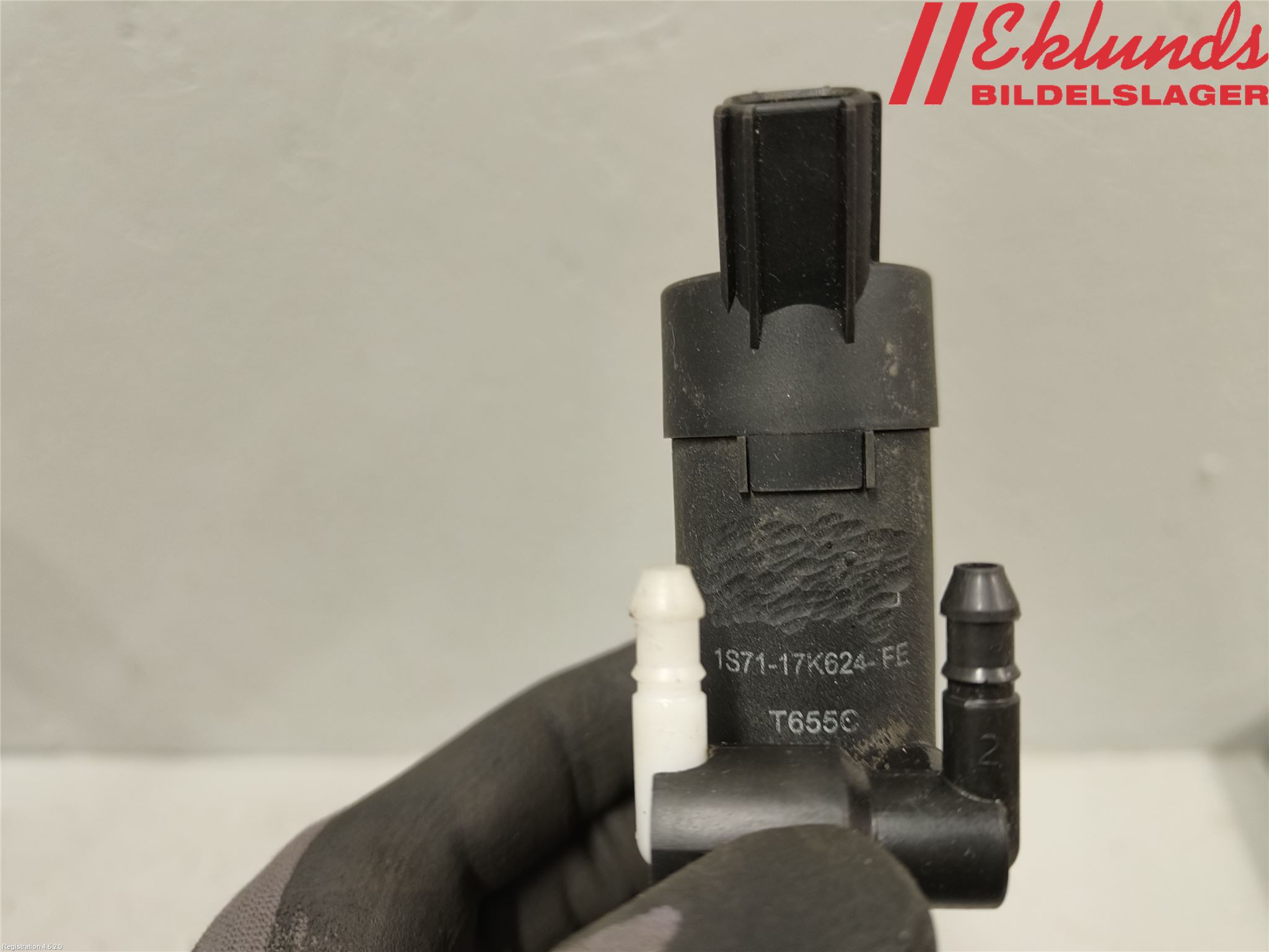 Volvo V70 14-16 Spolarpump Vindruta