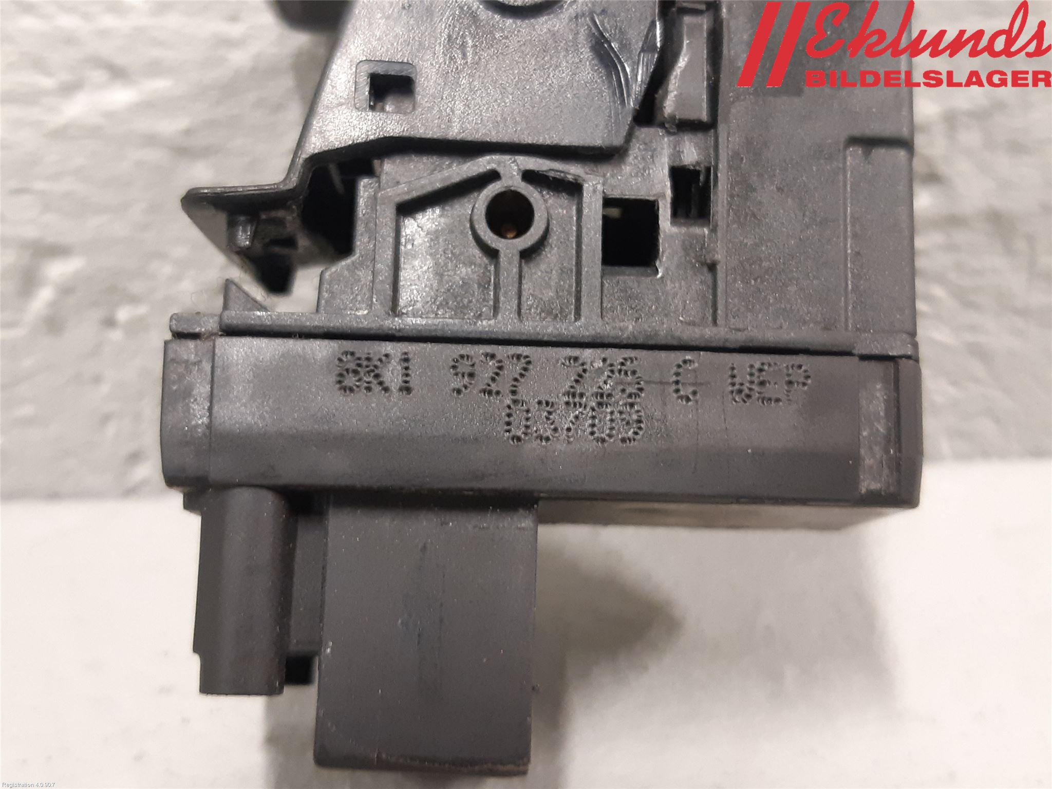 Audi A4/S4 08-11 Strömställare Parkeringsbroms