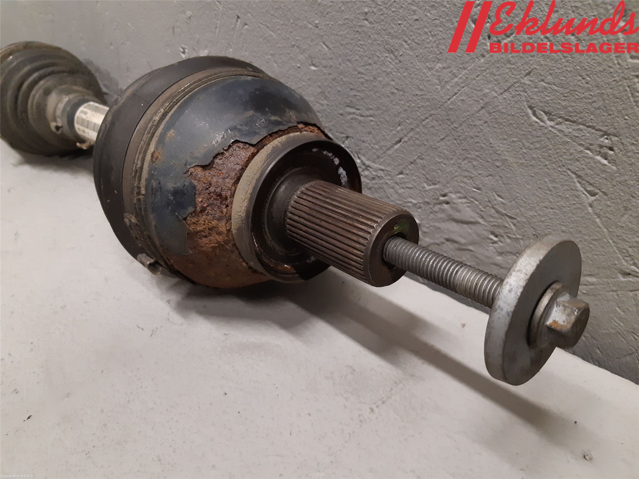 Volvo V70 08-13 Drivaxel Fram Höger