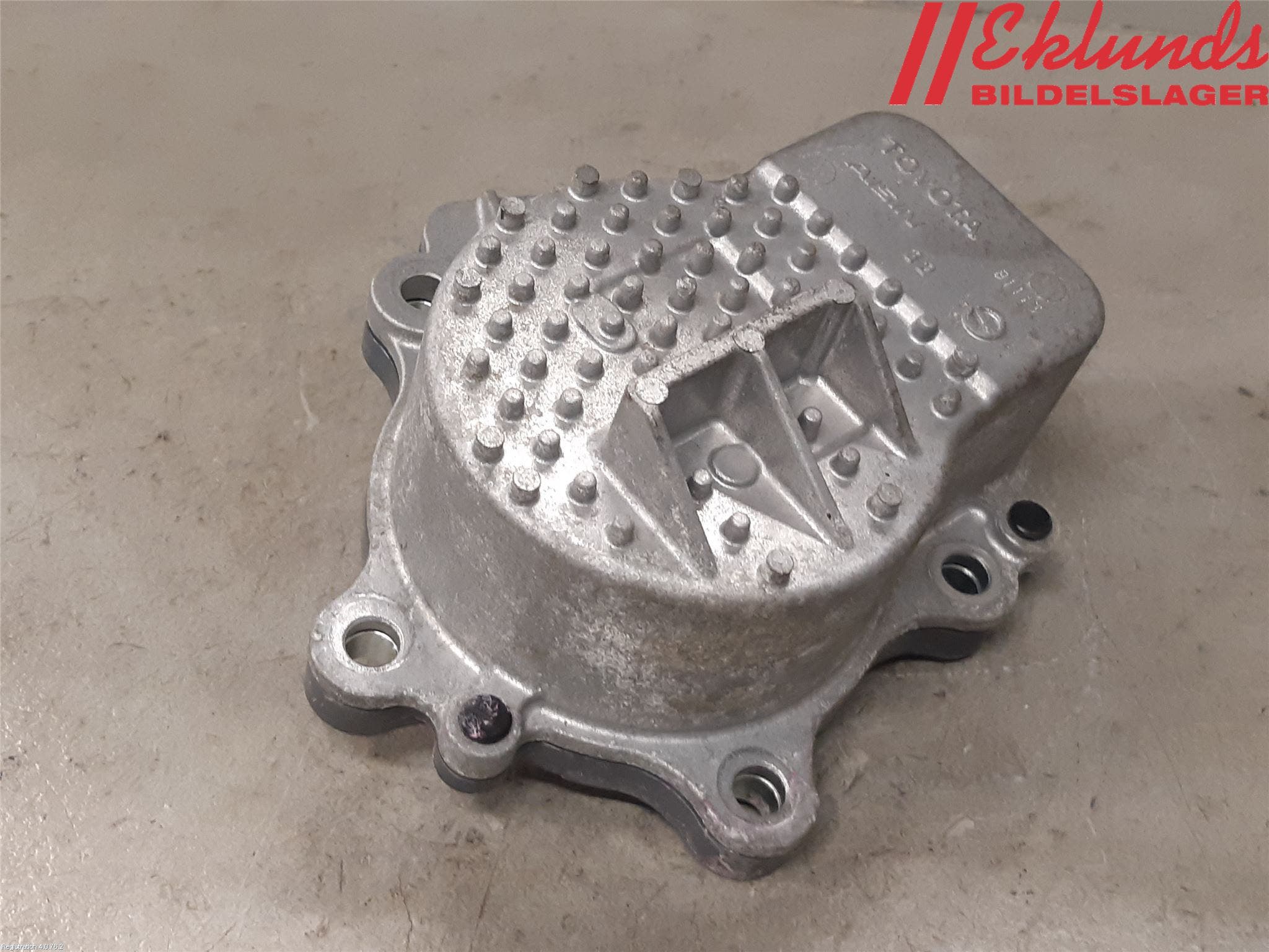 Toyota YARIS XP130 15-20 Vattenpump