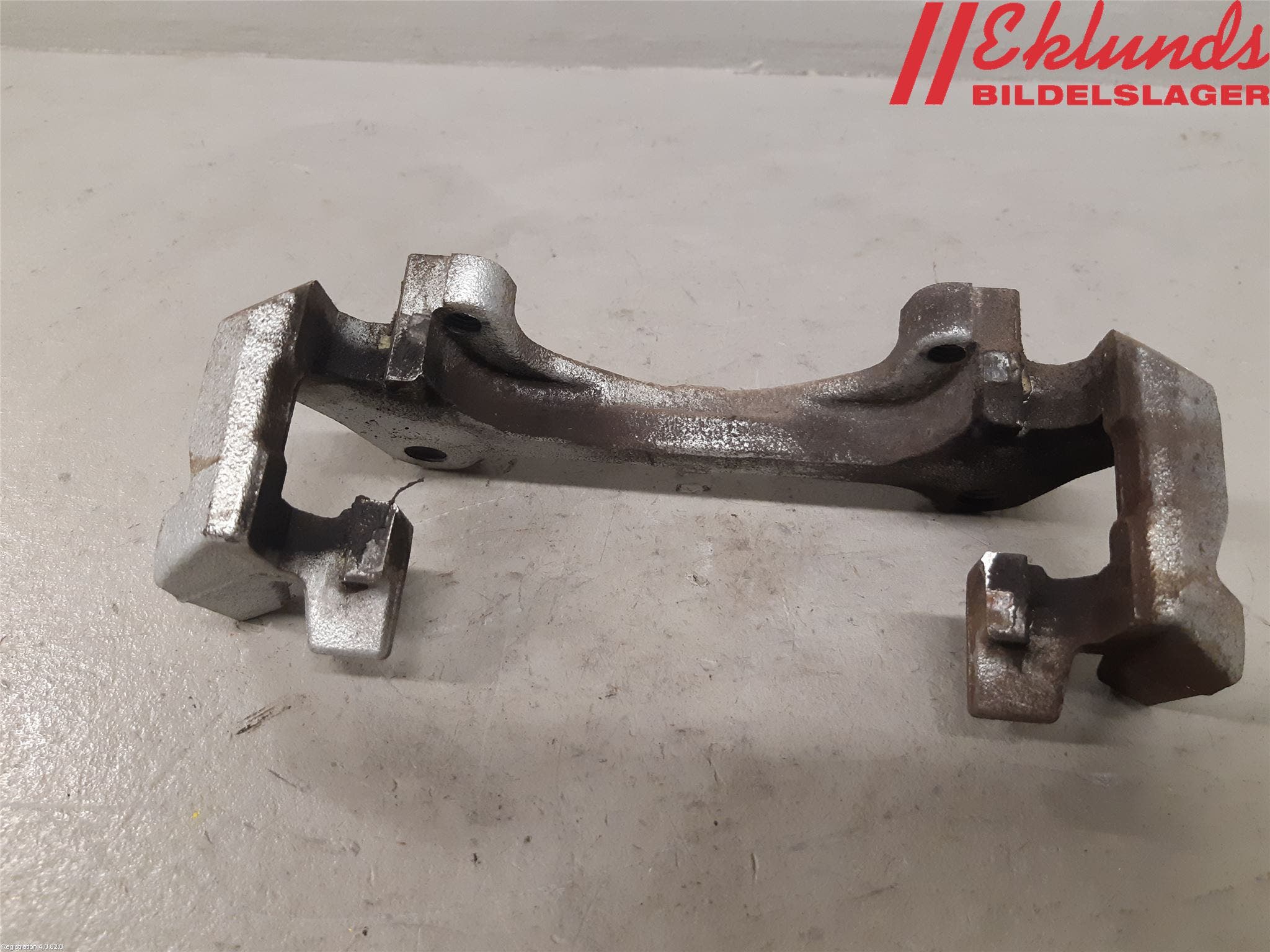 Toyota YARIS XP21 20- Bromsokshållare