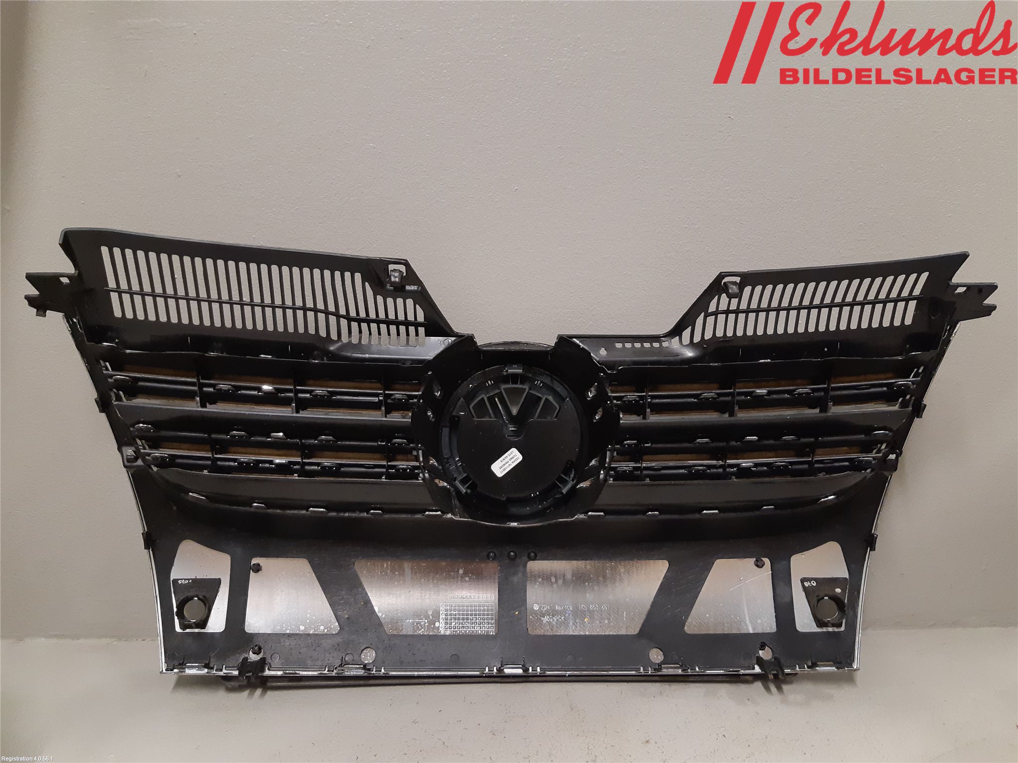 Volkswagen VW GOLF V 04-09 Grill Komp