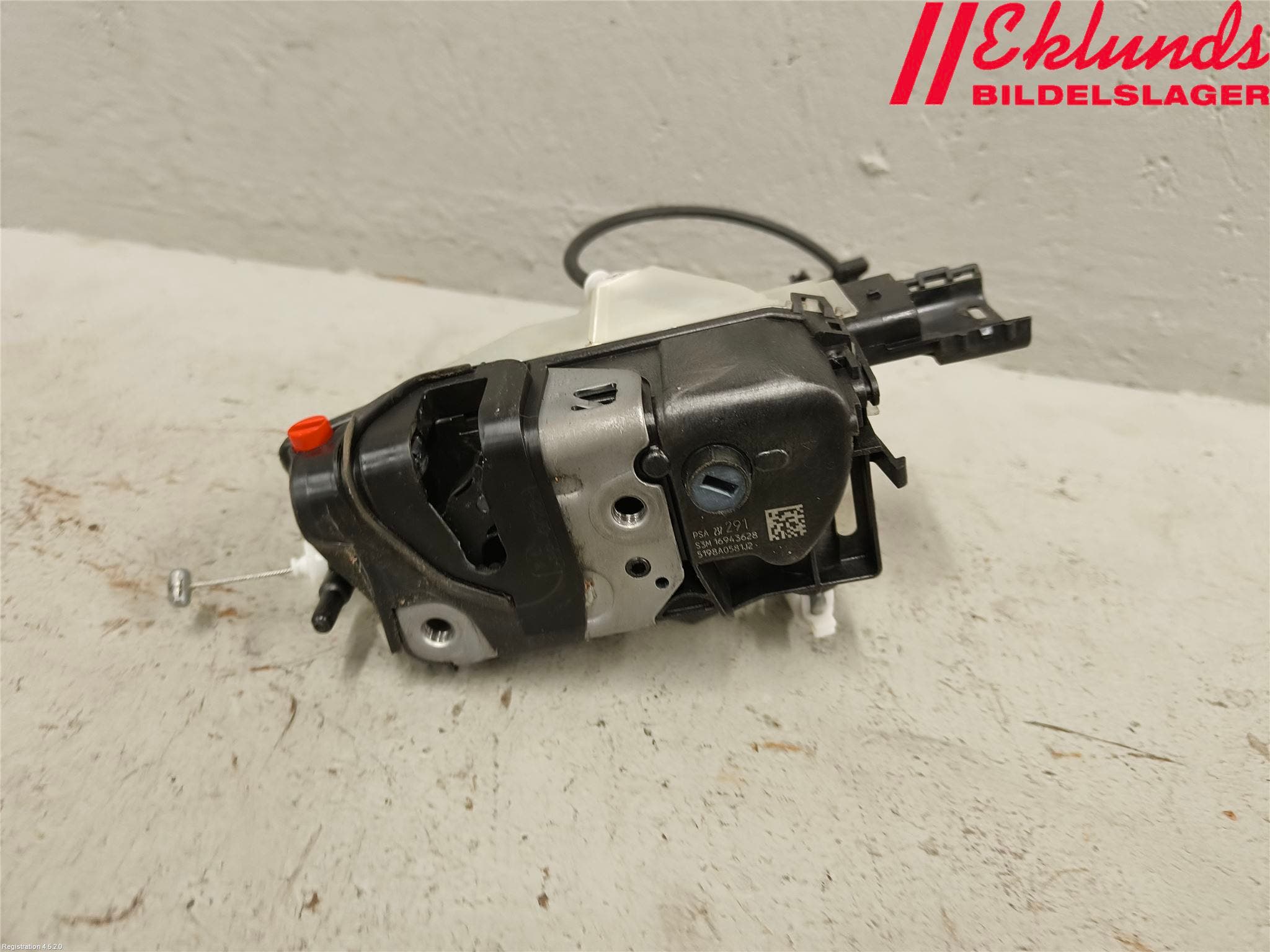 Peugeot 3008 17-24 Låskista-Dörrlås