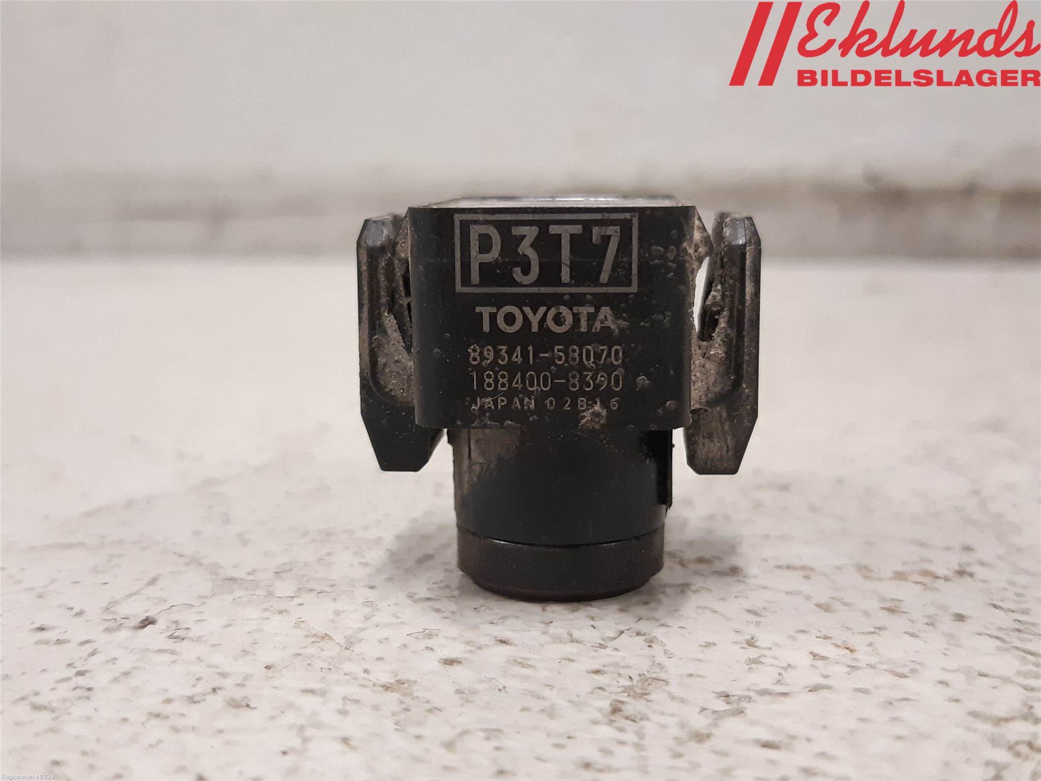 Toyota PRIUS (ZVW50) 16-21 Parkeringshjälp Frontsensor