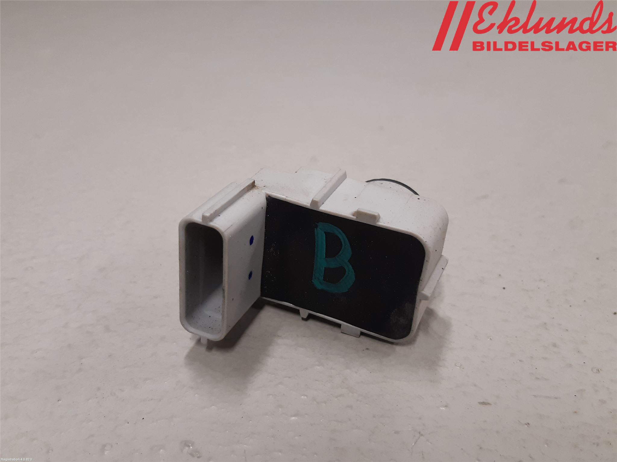 Kia RIO 12-16 Parkeringshjälp Backsensor