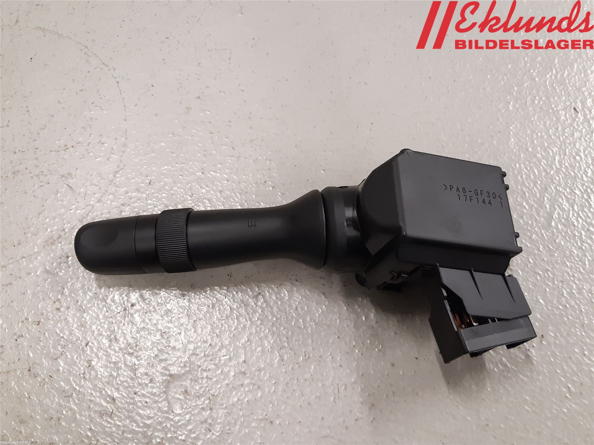 Toyota YARIS XP130 15-20 Spak Torkar-Spolomk