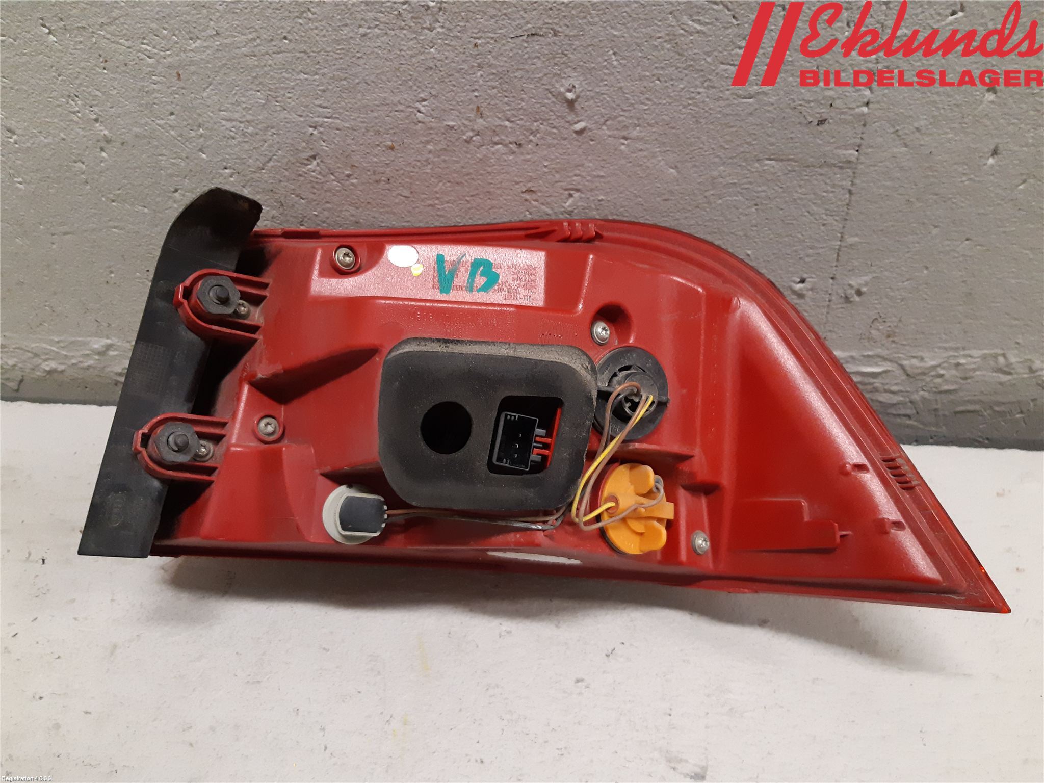 Volkswagen VW PASSAT 11-14 Bakljus Vänster