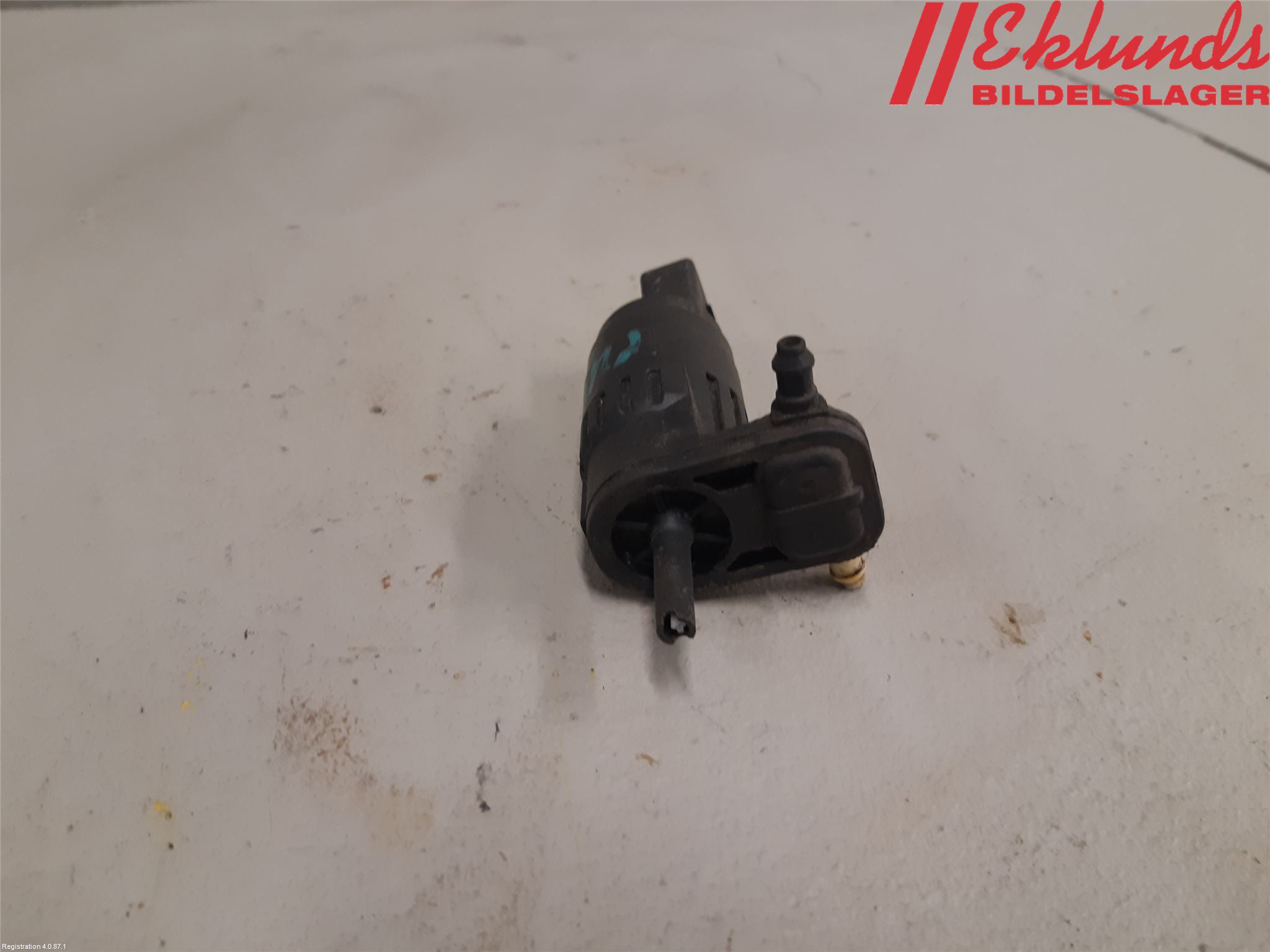 Volkswagen VW POLO 10-17 Spolarpump Vindruta