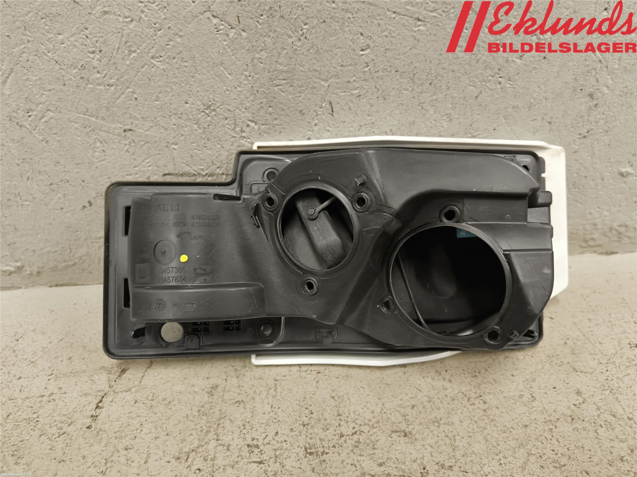 Renault TRAFIC/E-TECH 15- Tanklucka