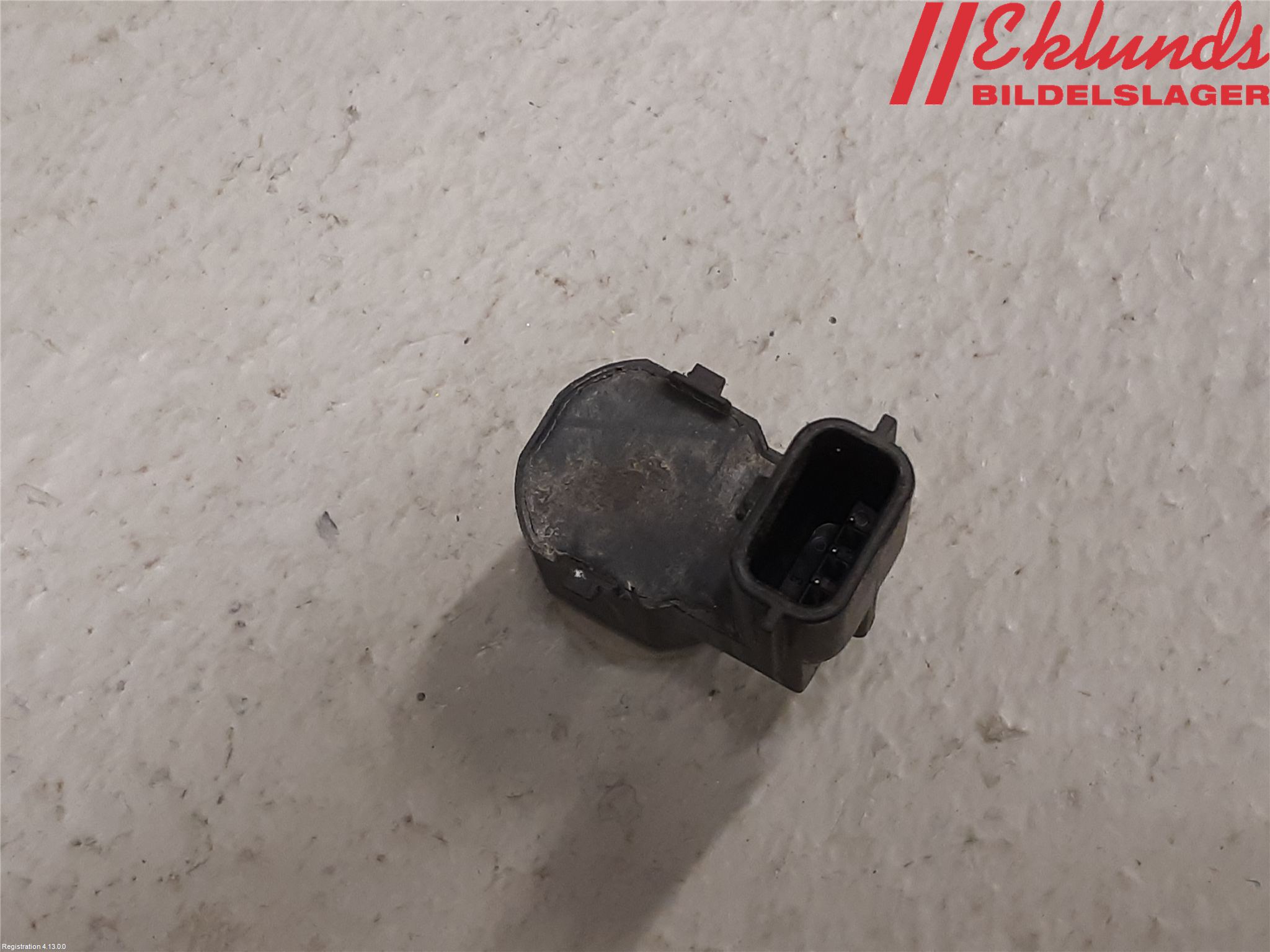 Nissan X-TRAIL 14-21 Parkeringshjälp Frontsensor