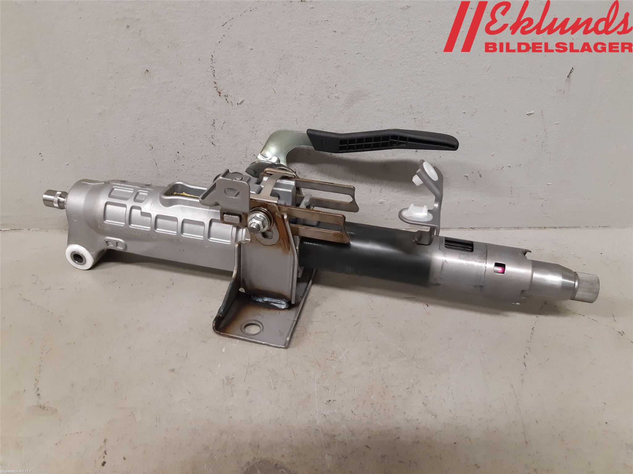 Toyota RAV4 19- Rattaxelagg Justerbart