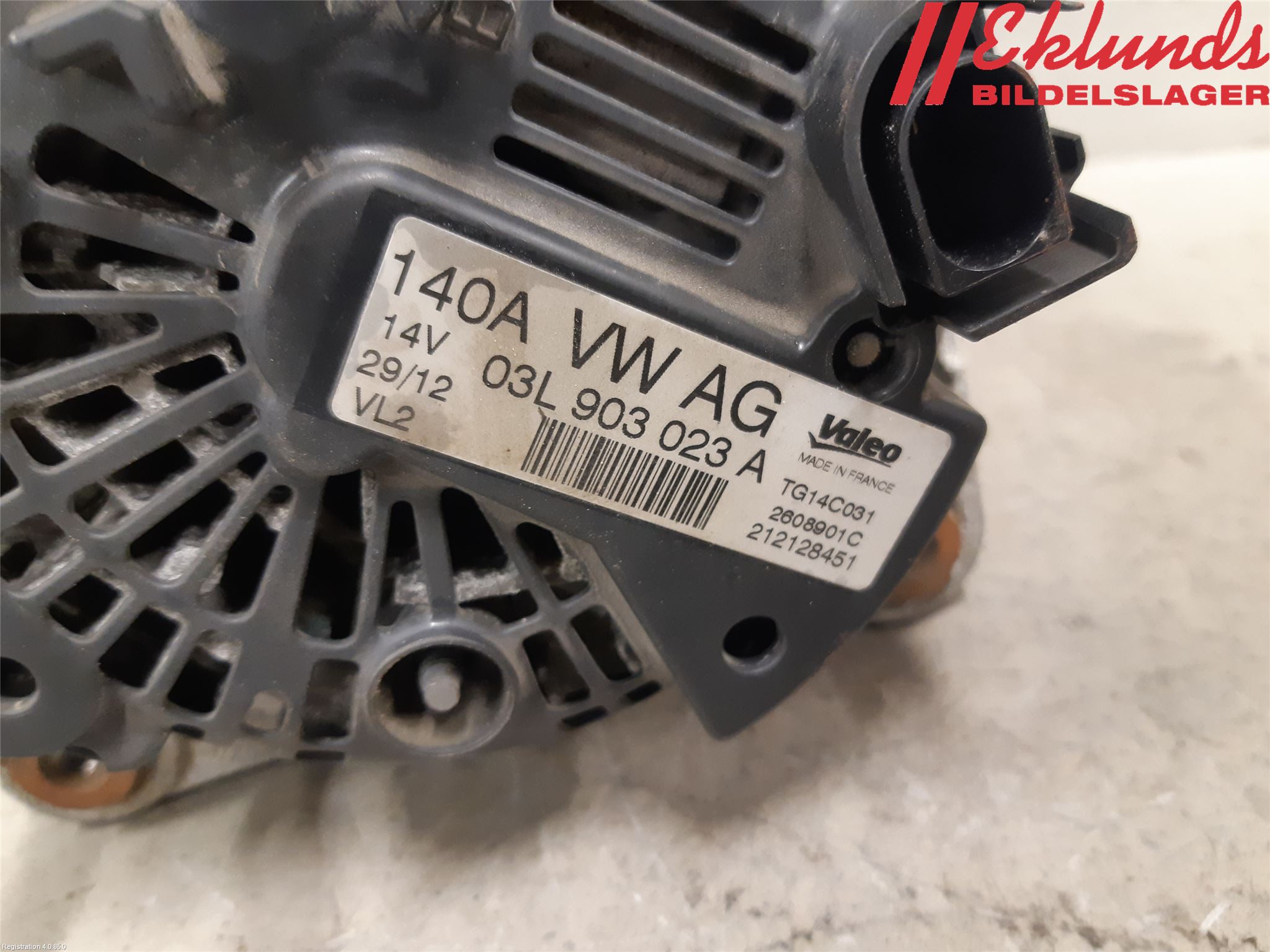 Volkswagen VW GOLF VI 09-13 Generator