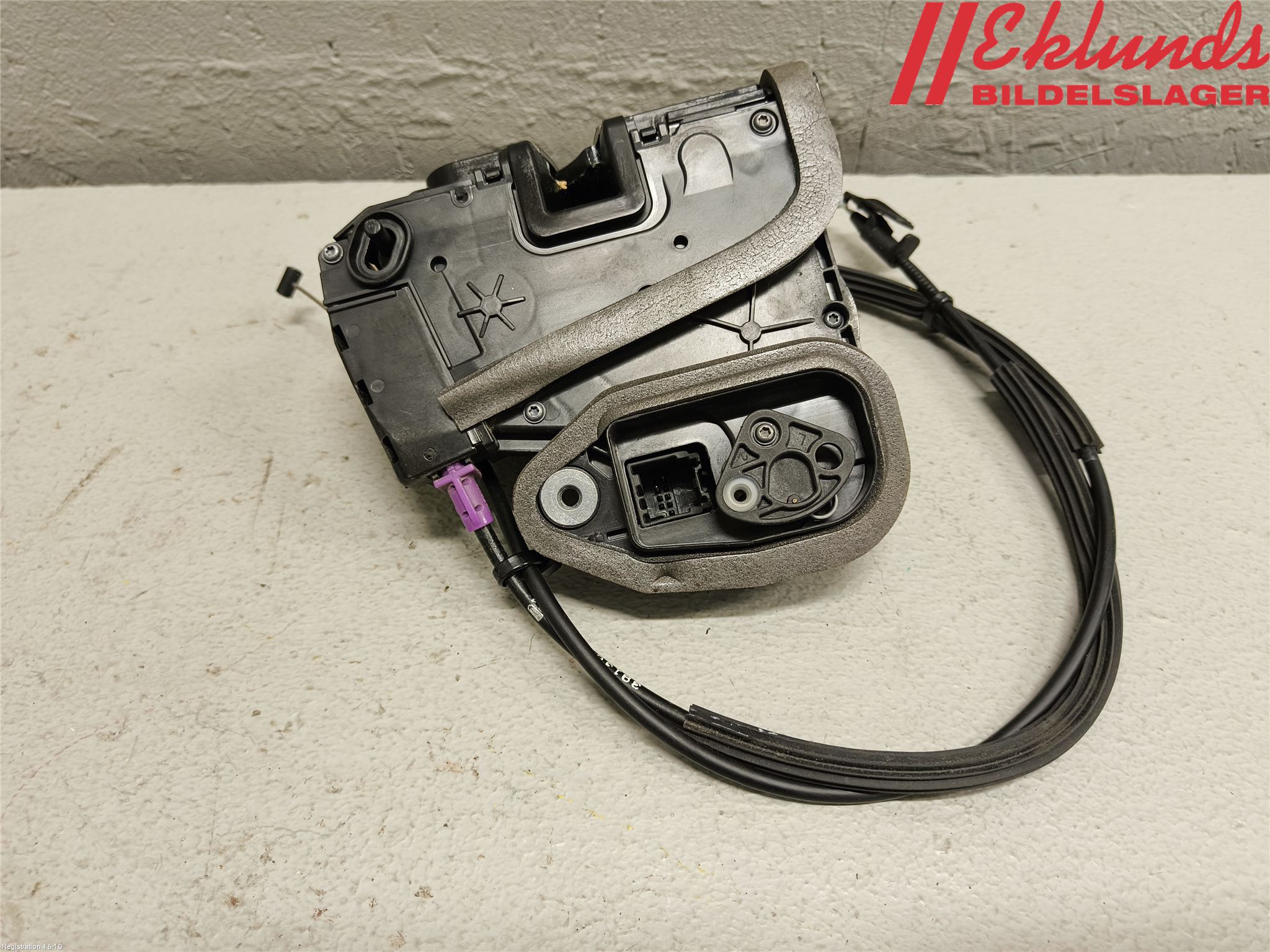 Opel INSIGNIA 17- Låskista-Dörrlås