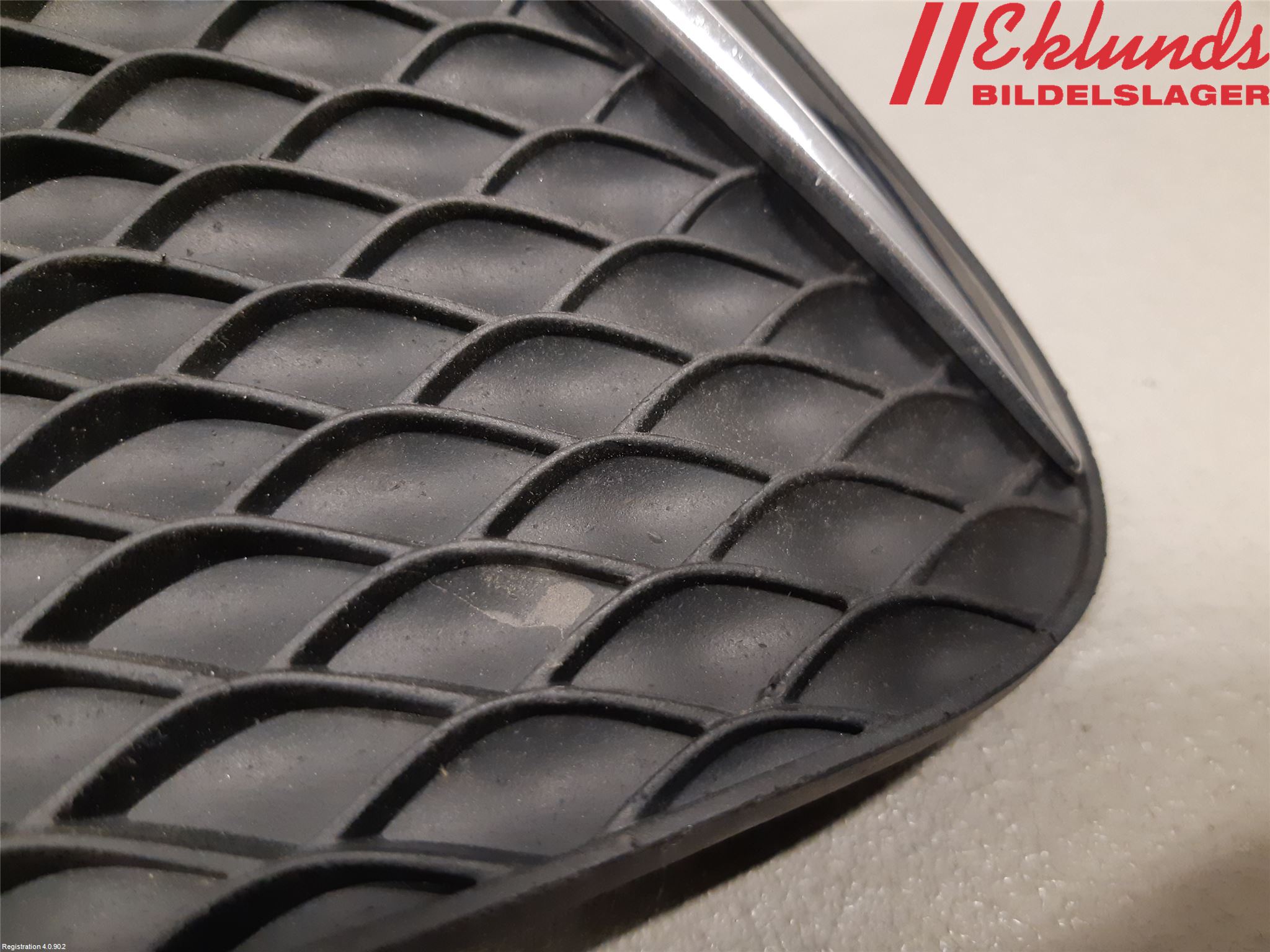Mercedes-Benz MB E-KLASS (W213) 16-23 Stöt Utfyllnad-List-Grill