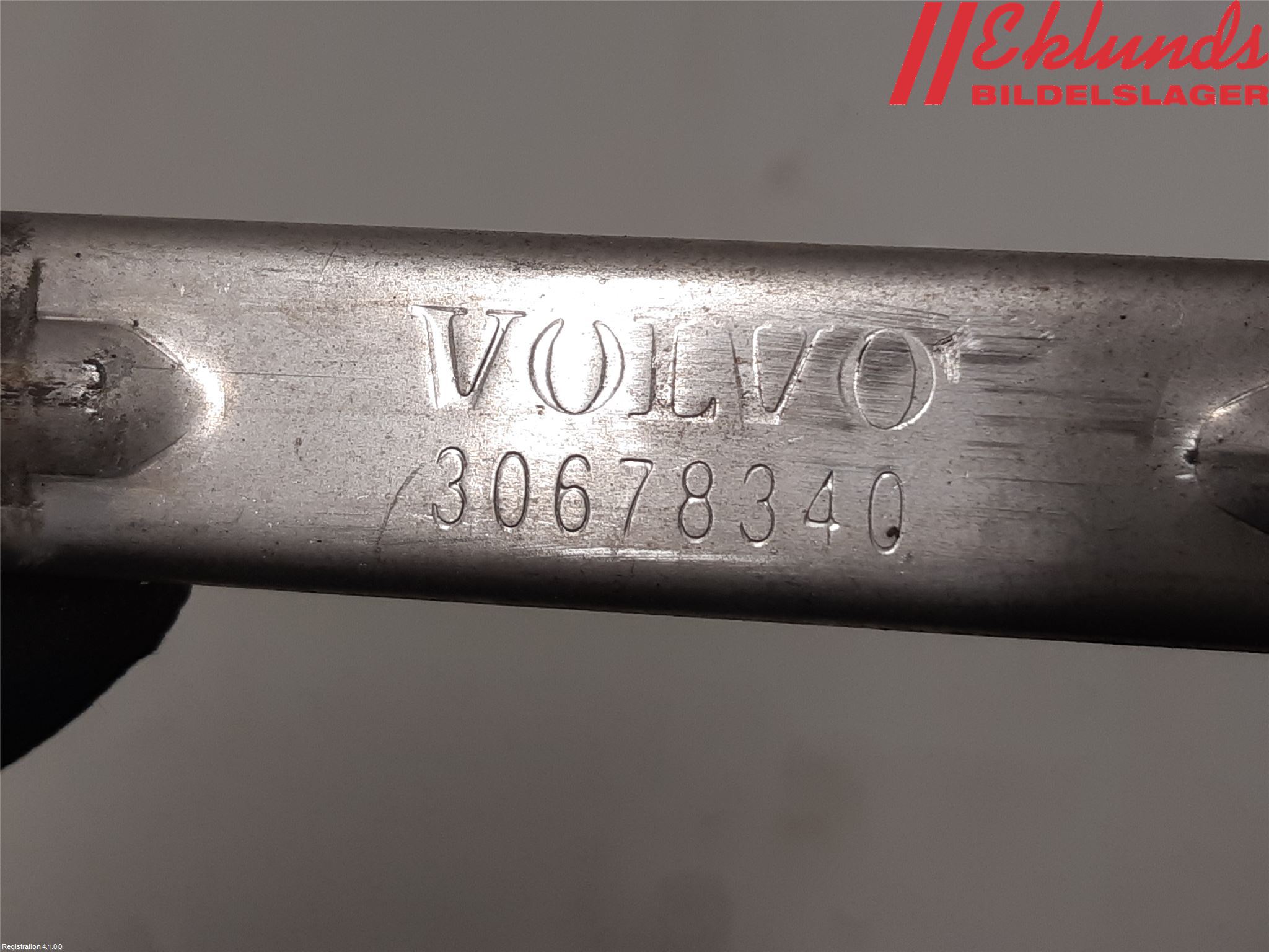 Volvo XC70 08-13 Strålkast Fästsarg