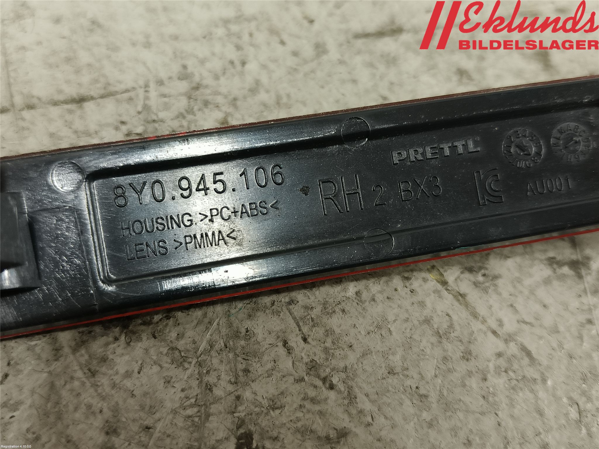 Audi A3/S3 8Y 21- Dimljus/Reflex Bak