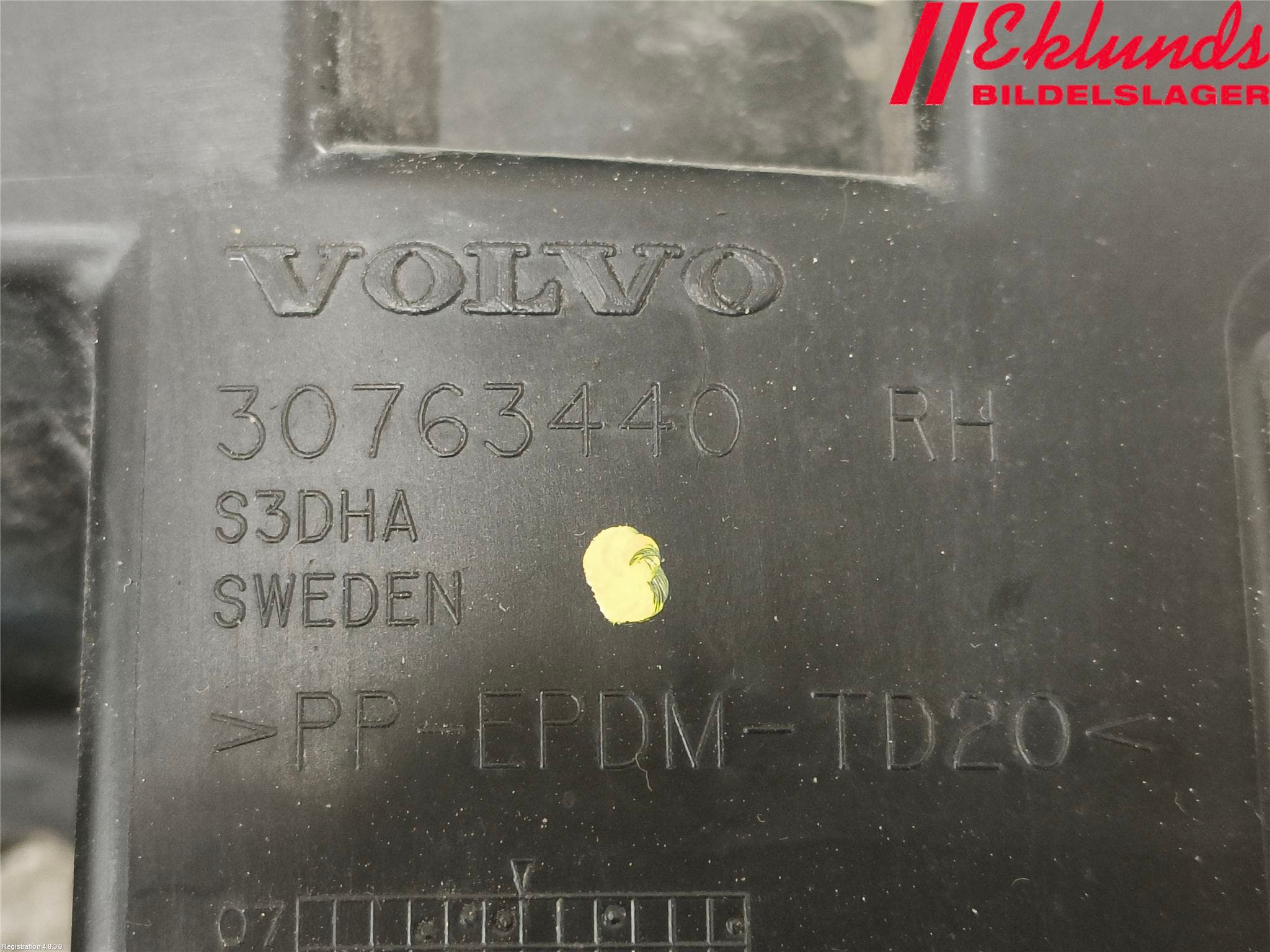 Volvo XC60 09-13 Stötfångarfäste Bak Hö