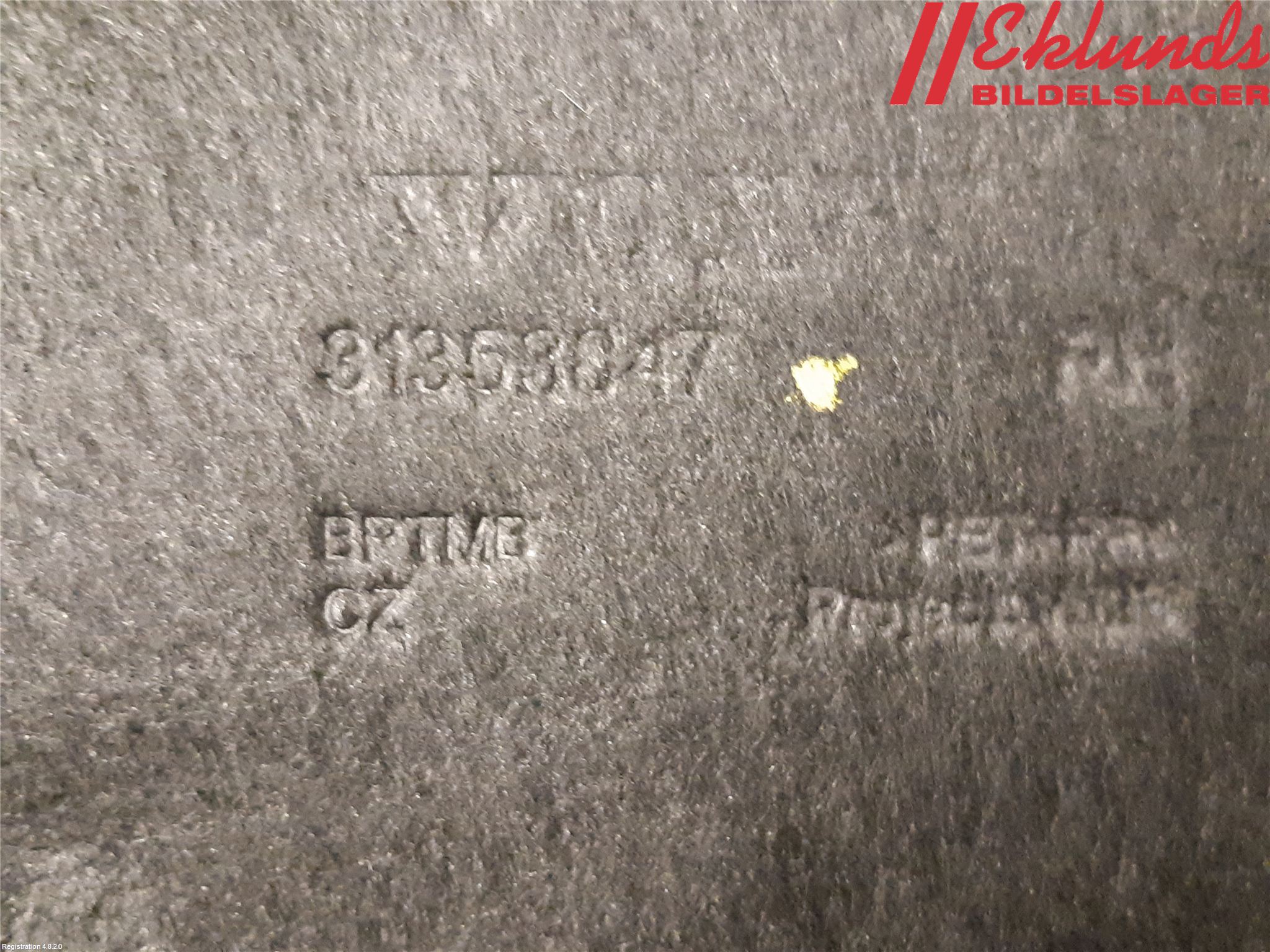 Volvo XC90/RECHARGE 16- Skärm Inner