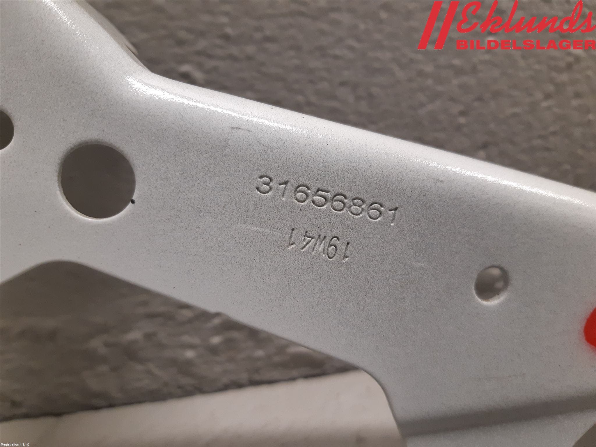 Volvo XC40/RECHARGE 18- Front Övrigt