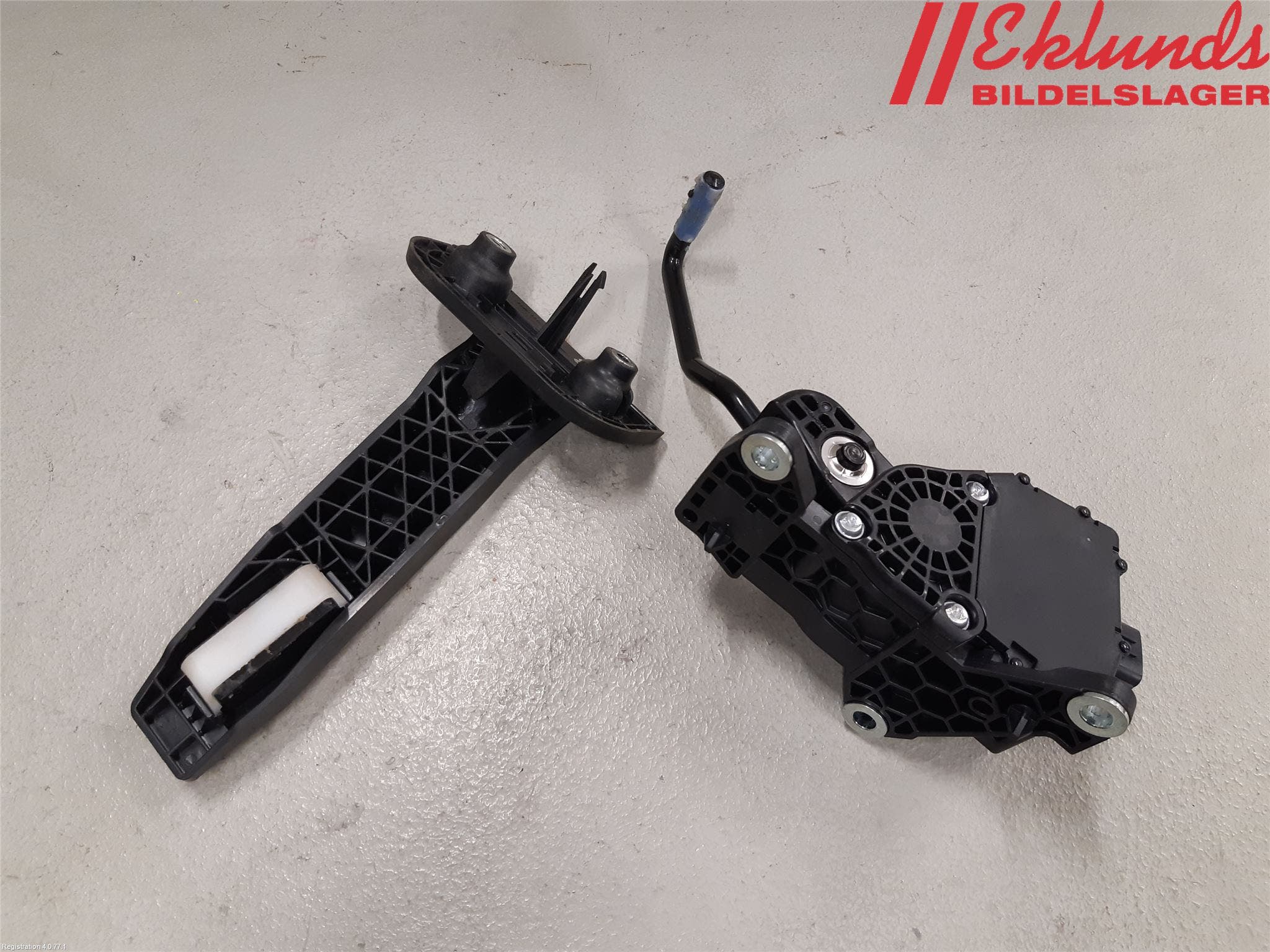 Toyota RAV4 19- Gaspedal