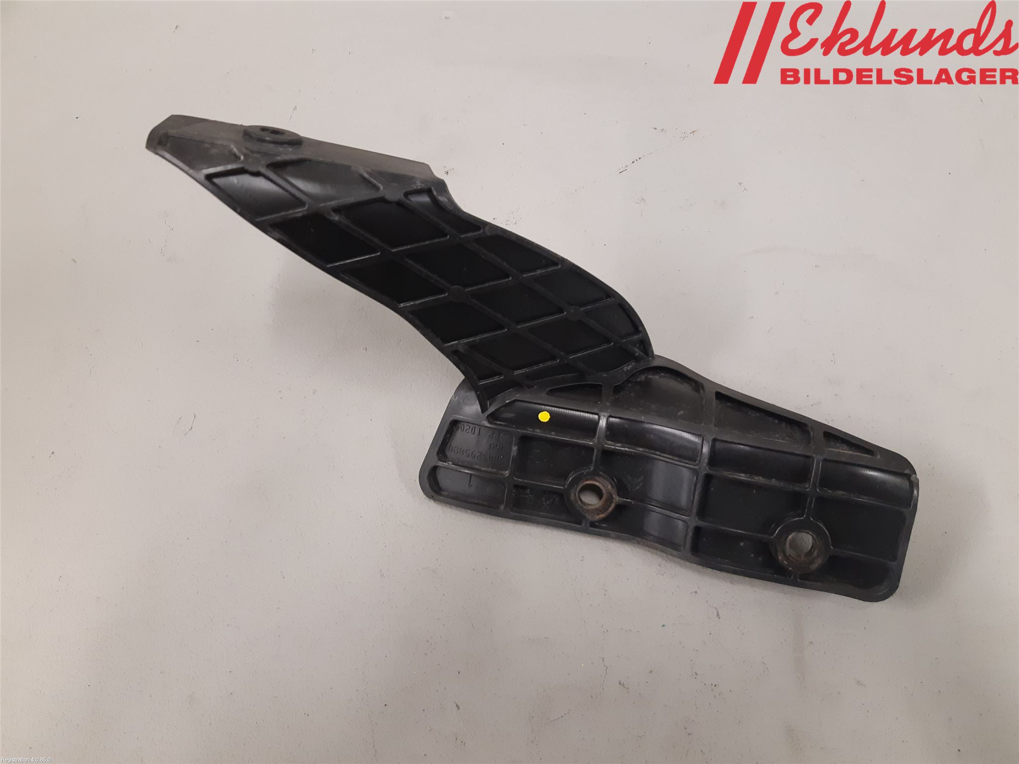 Citroen C4 CACTUS 14-20 Skärmfäste Fram Vä