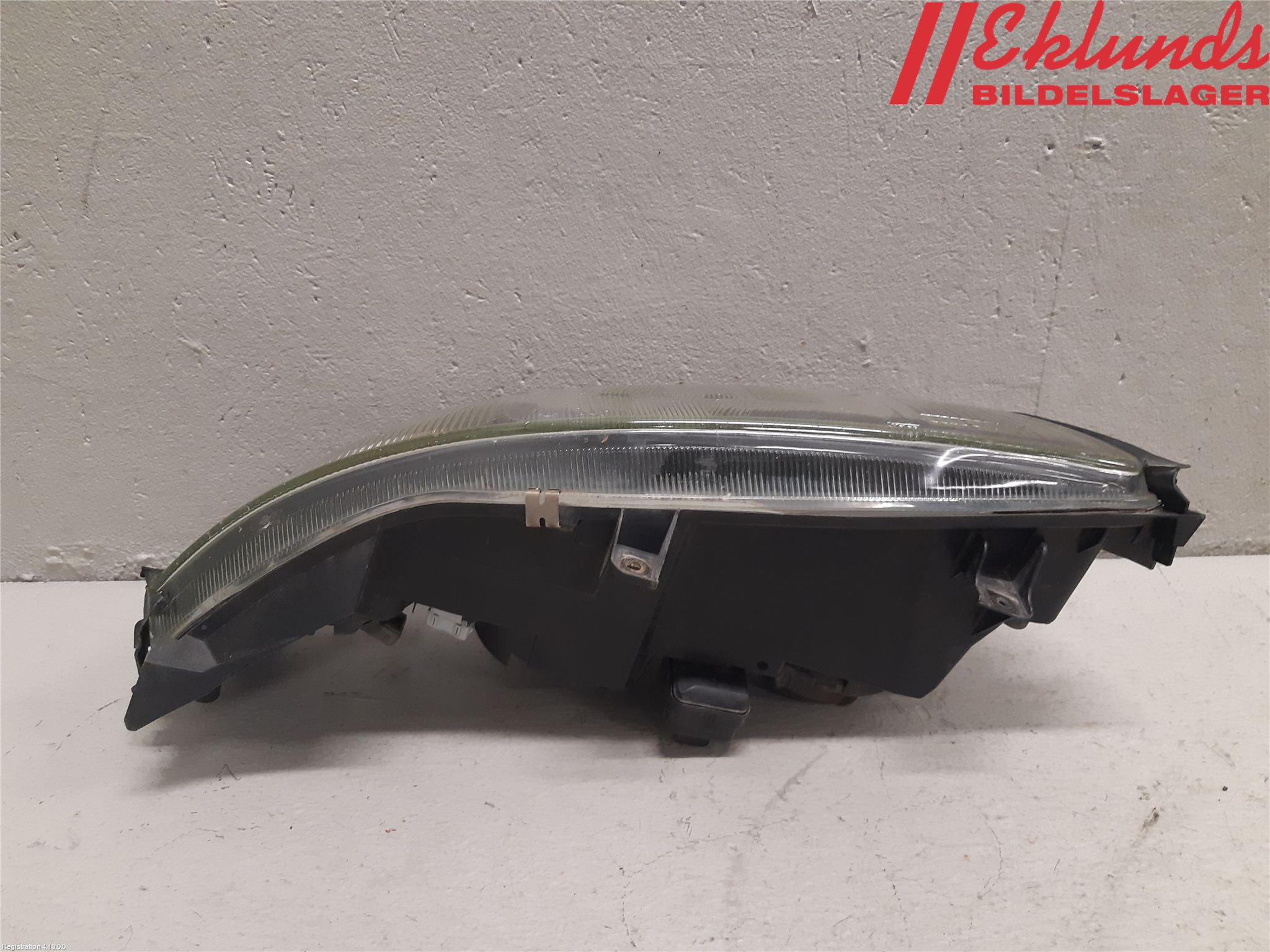 Volvo V70 00-04 Strålkastare Höger