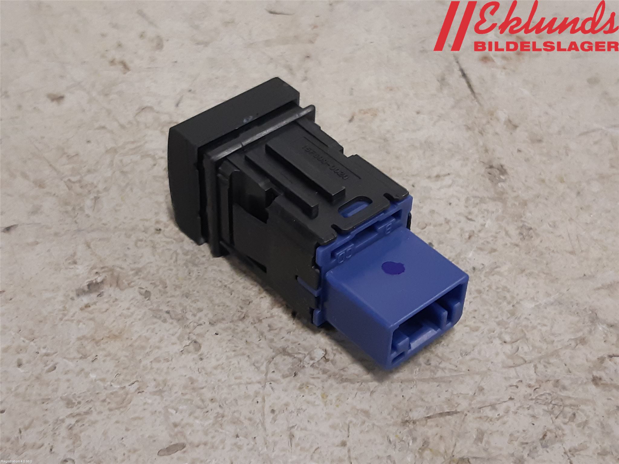 Toyota CAMRY 19-24 Strömställare Baklucka