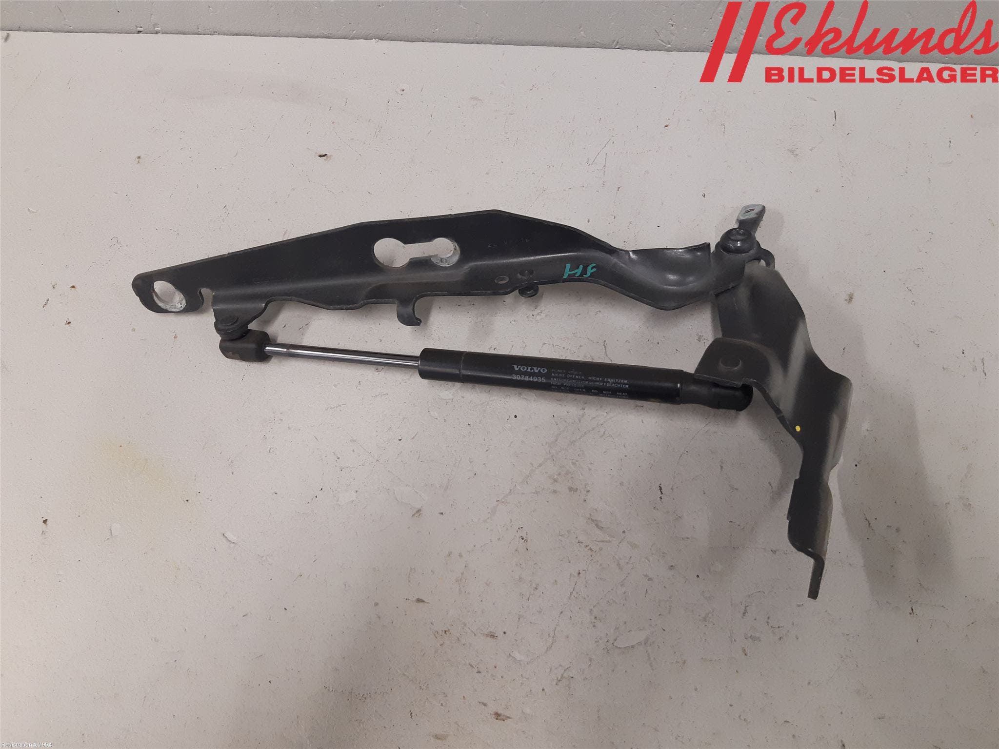 Volvo XC60 09-13 Huvgångjärn