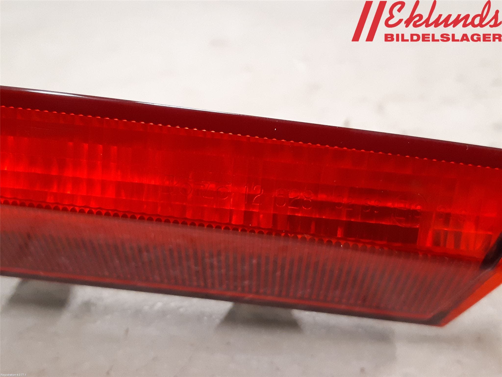 Toyota COROLLA 19- Bromsljus Bakruta