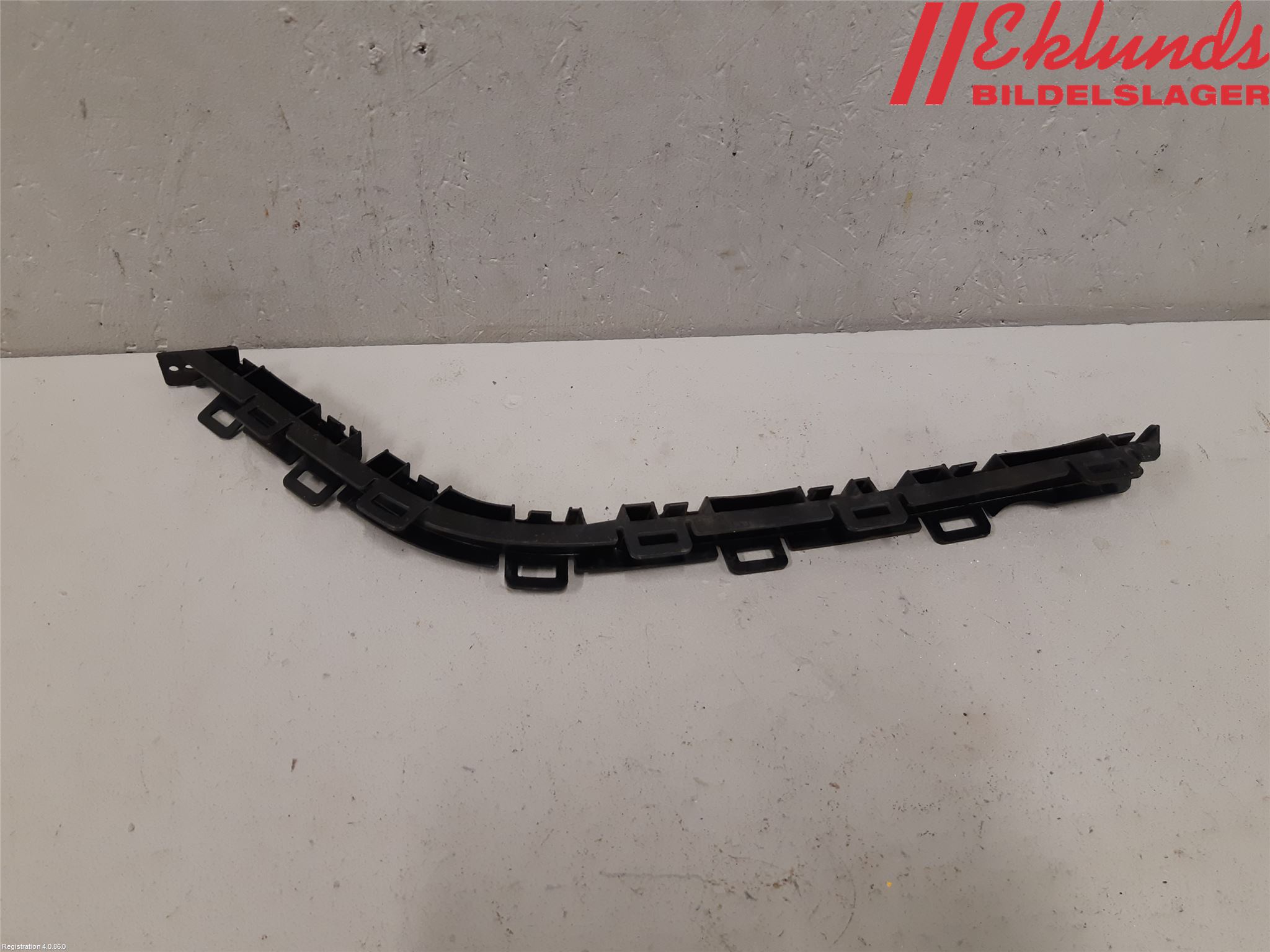 Volkswagen VW GOLF / E-GOLF VII 13-20 Stötfångarfäste Bak Hö
