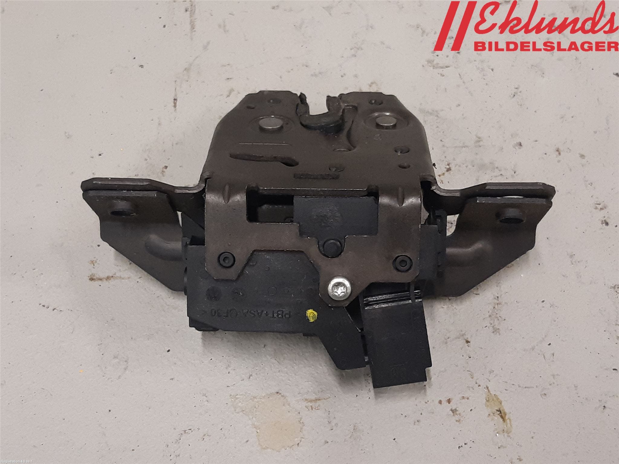 Opel ASTRA J 10-15 Låskista Baklucka