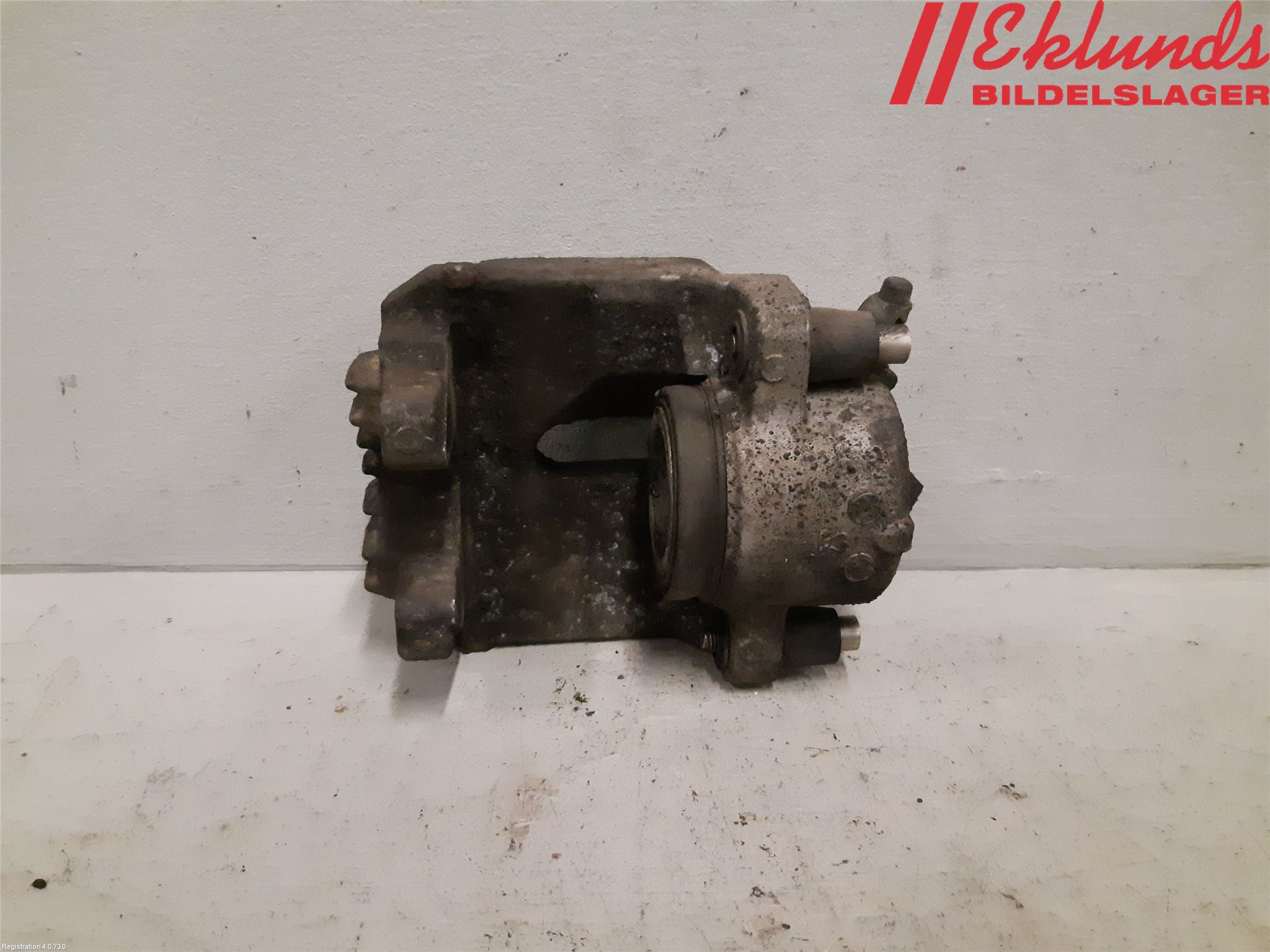 BMW 3 E90/91 SED/TOU 05-12 Bromsok Fram Höger