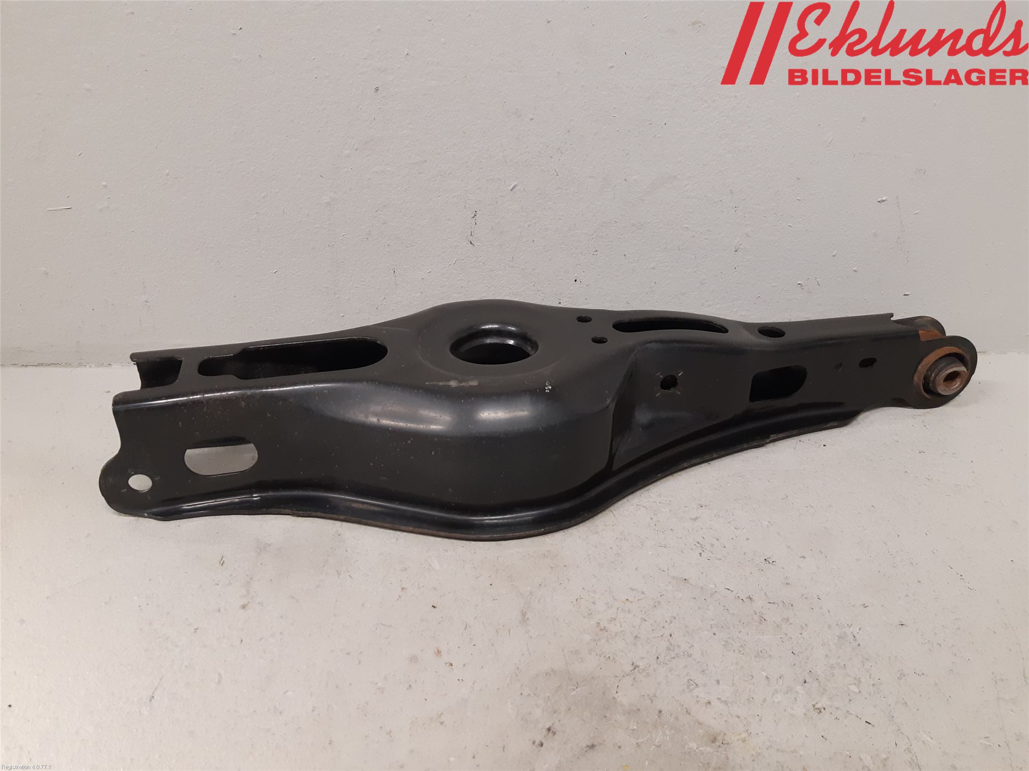 Toyota RAV4 19- Bärarm Bak Vänster