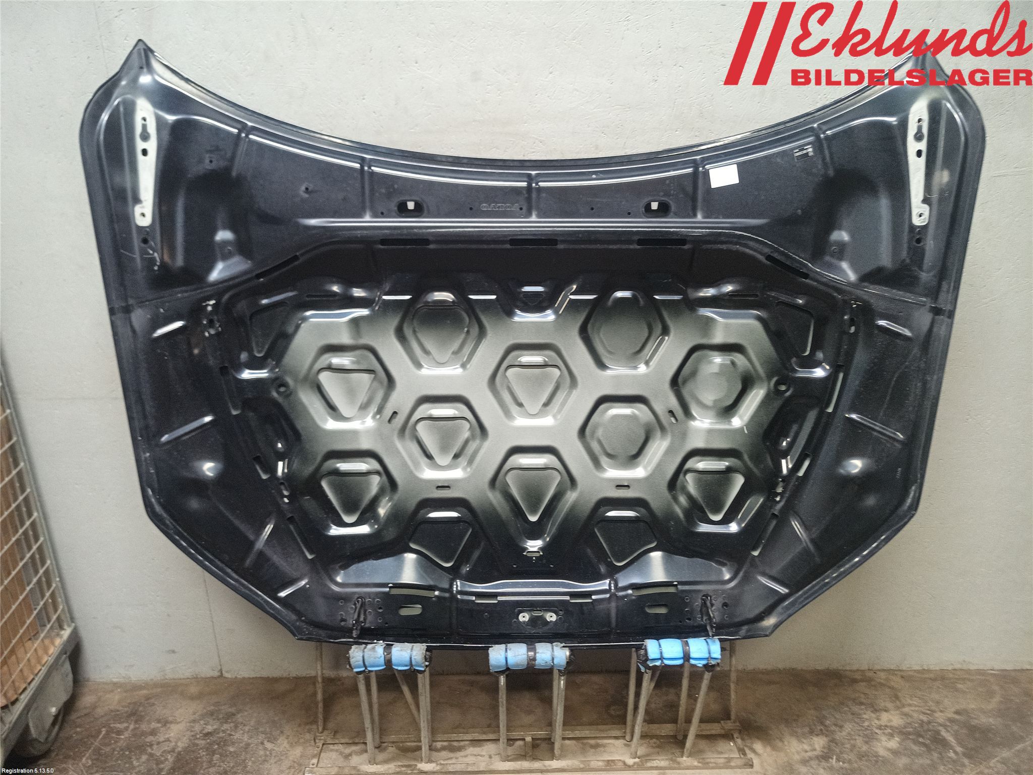 Volvo XC70 08-13 Huv Fram