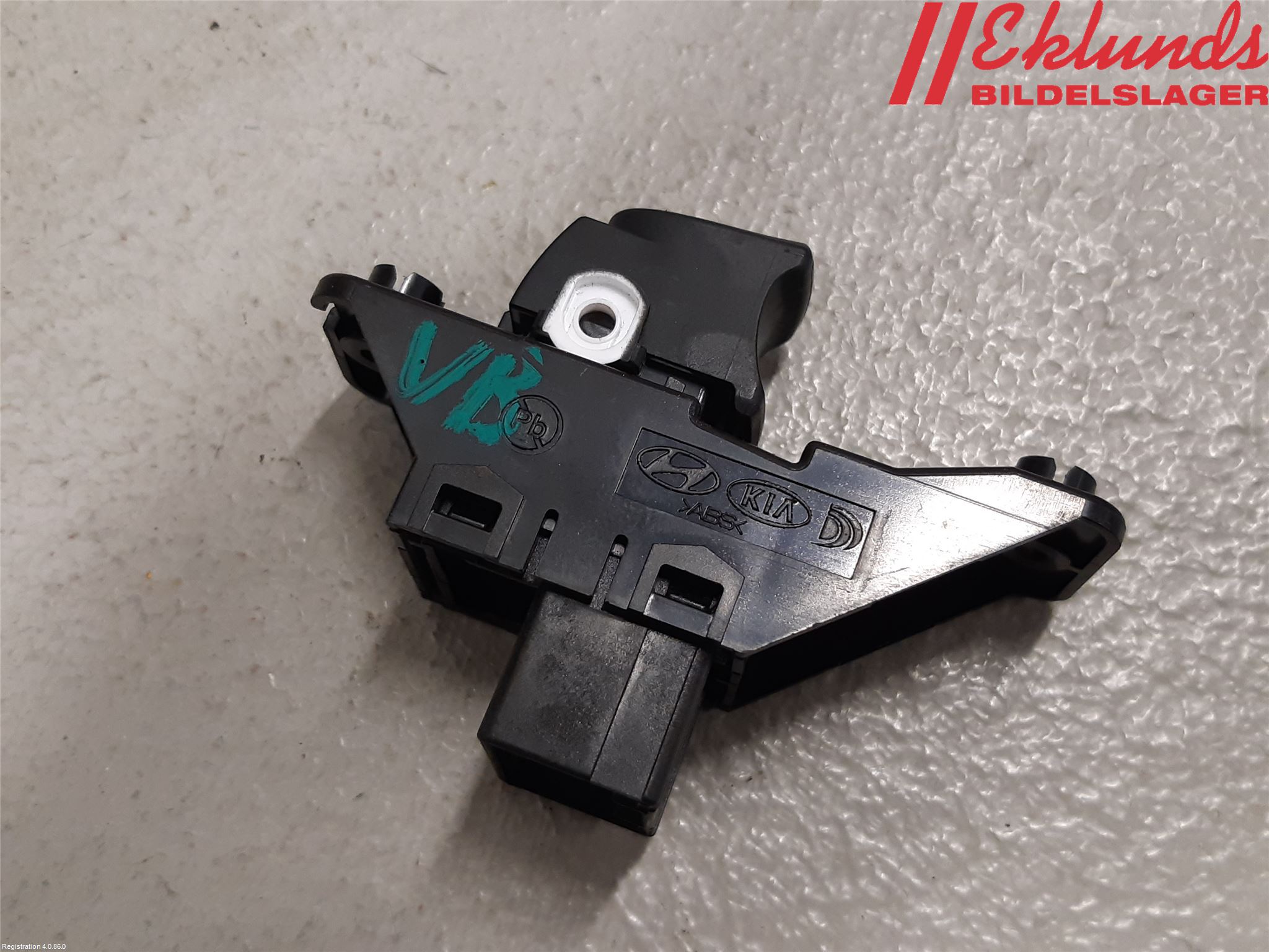 Kia STONIC 18->> Strömställare Elhiss