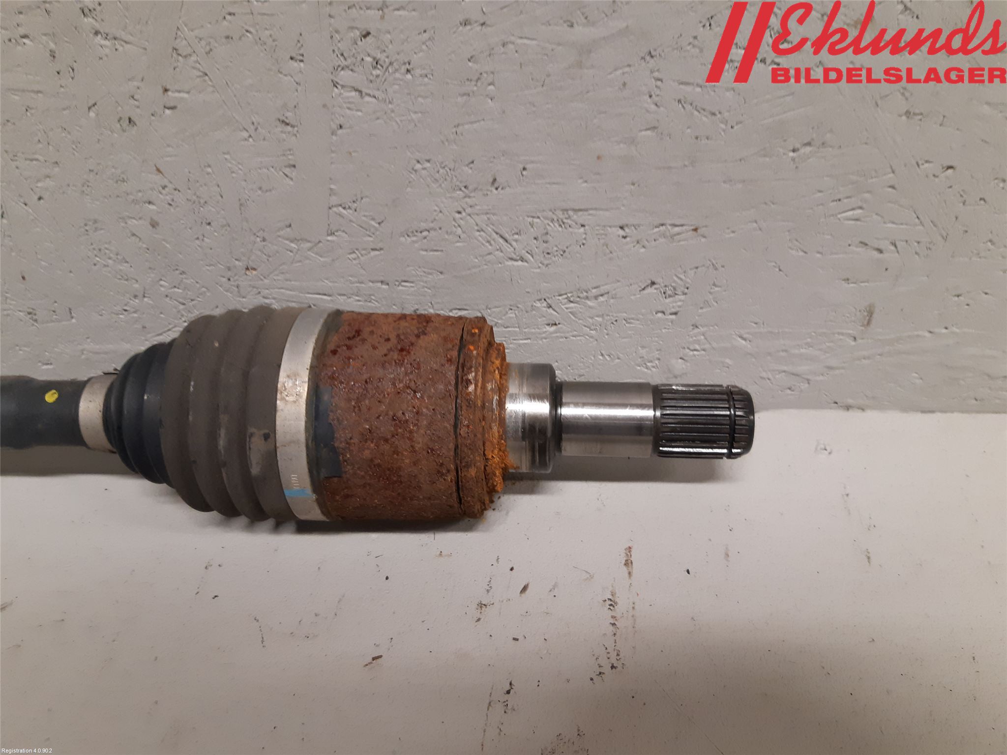 BMW 3 F30/F31/F80 12-19 Drivaxel Bak Vänster