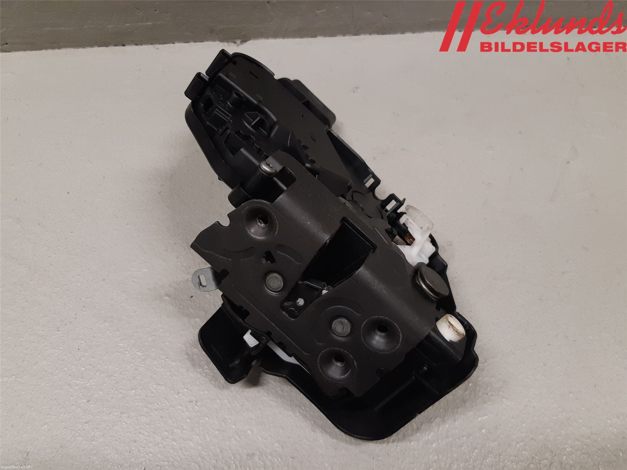 Volvo V70 08-13 Låskista-Dörrlås