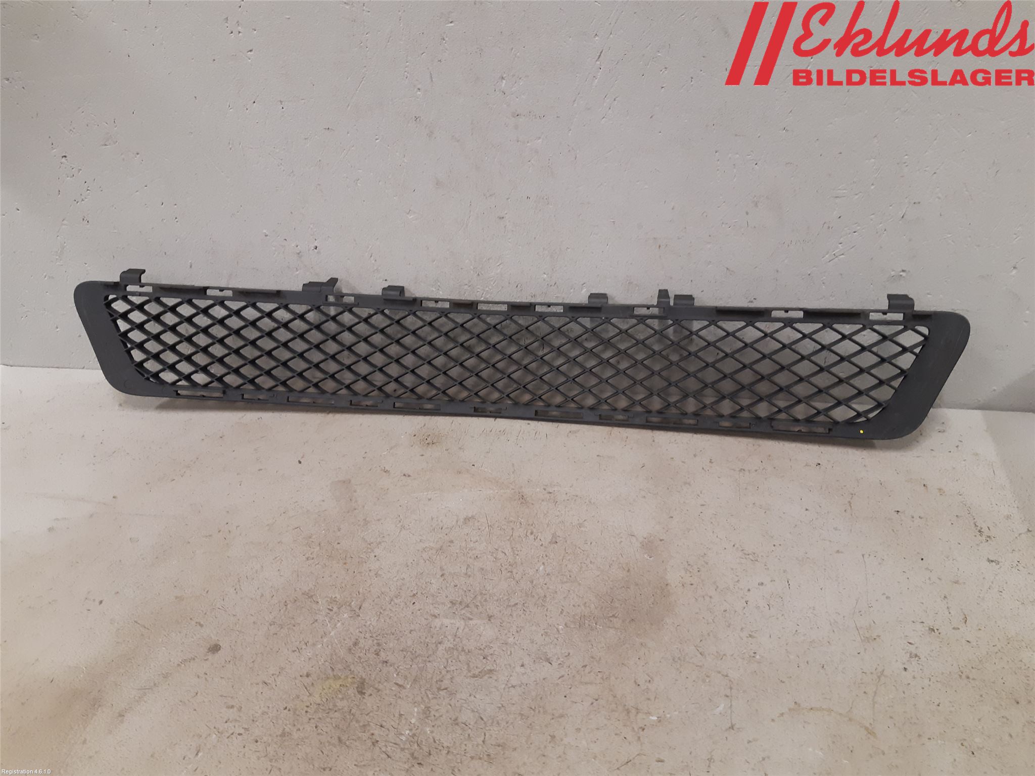 Mercedes-Benz MB E-KLASS (W212) 09-16 Stöt Utfyllnad-List-Grill
