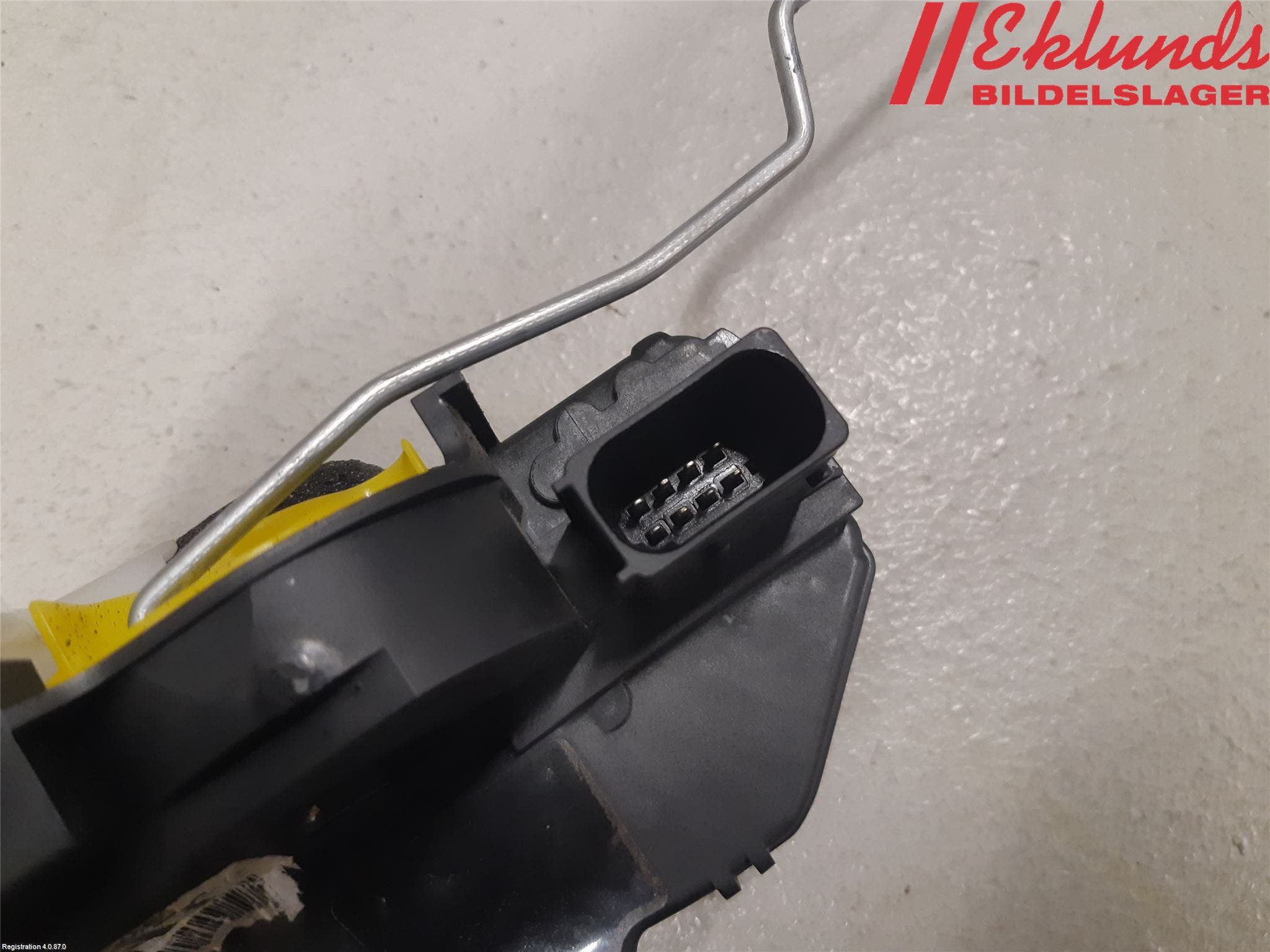 Opel INSIGNIA 09-16 Låskista-Dörrlås